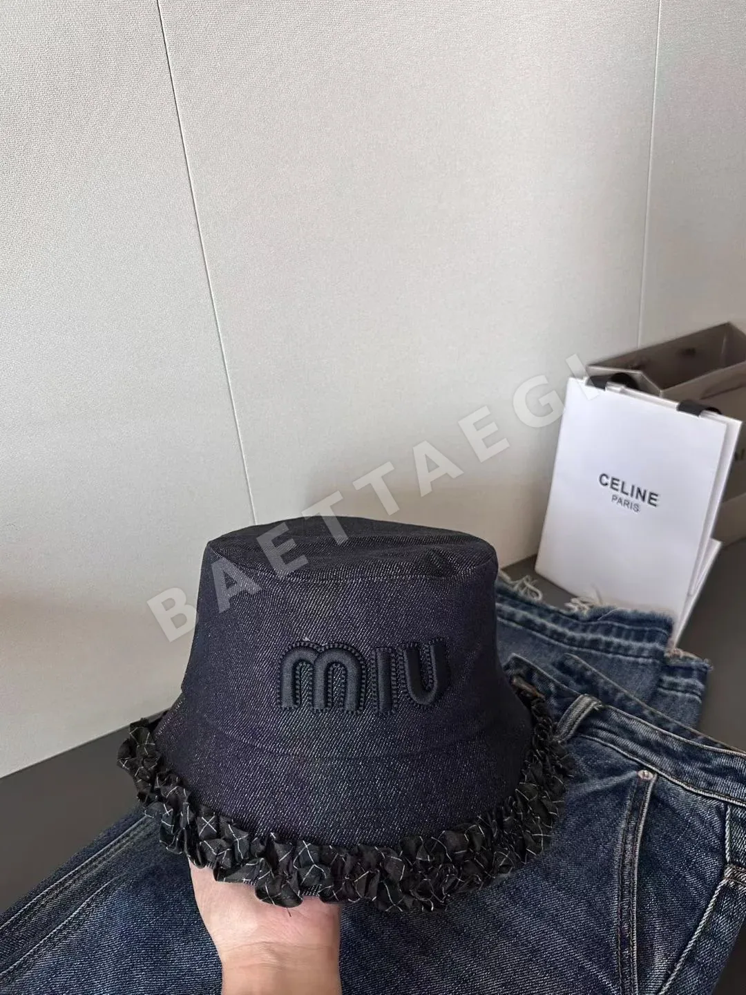 미우미우 데님 레이스 버킷햇 상세 이미지 8