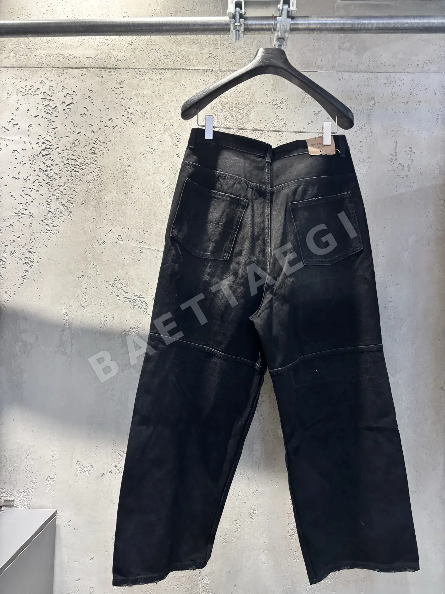 발렌시아가 남성 바지 상세 이미지 3