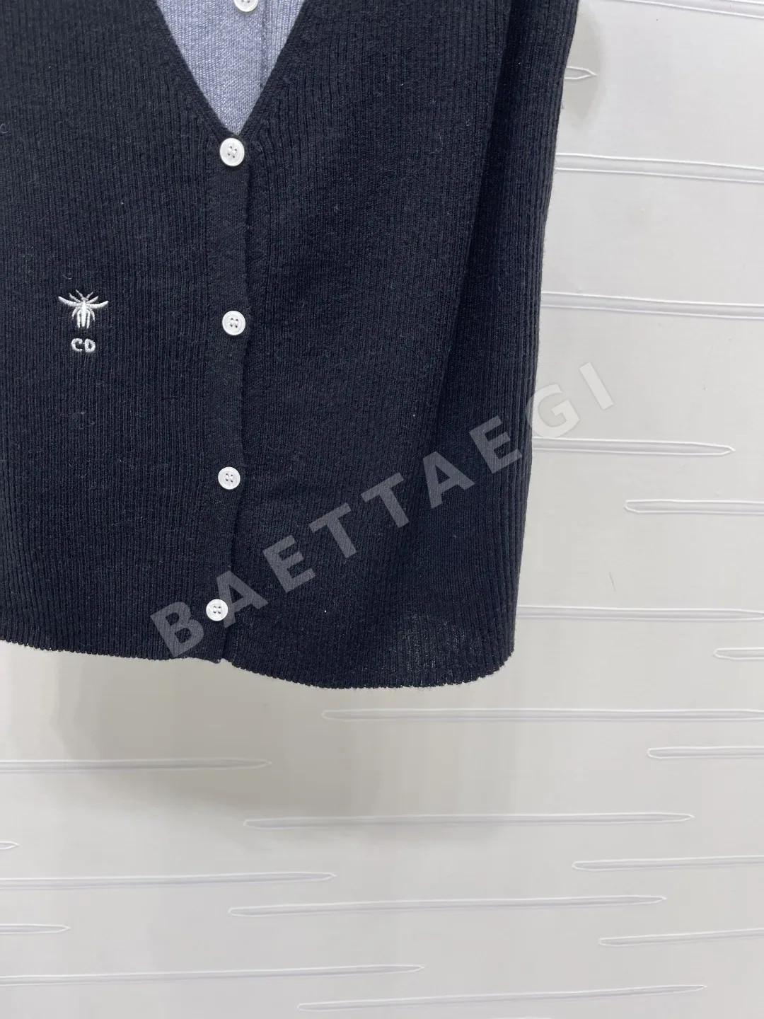 디올 컬러 블록 페이크 투피스 니트 베스트 상세 이미지 6