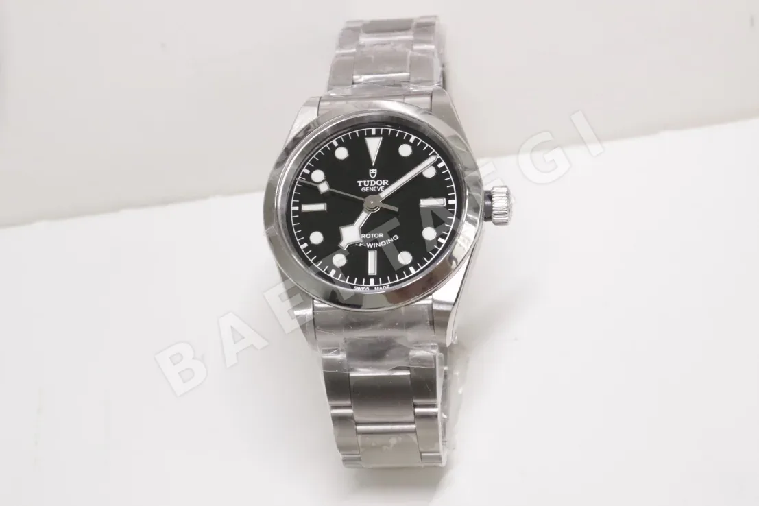IWC 블루 다이얼 나일론 스트랩 시계 상세 이미지 3