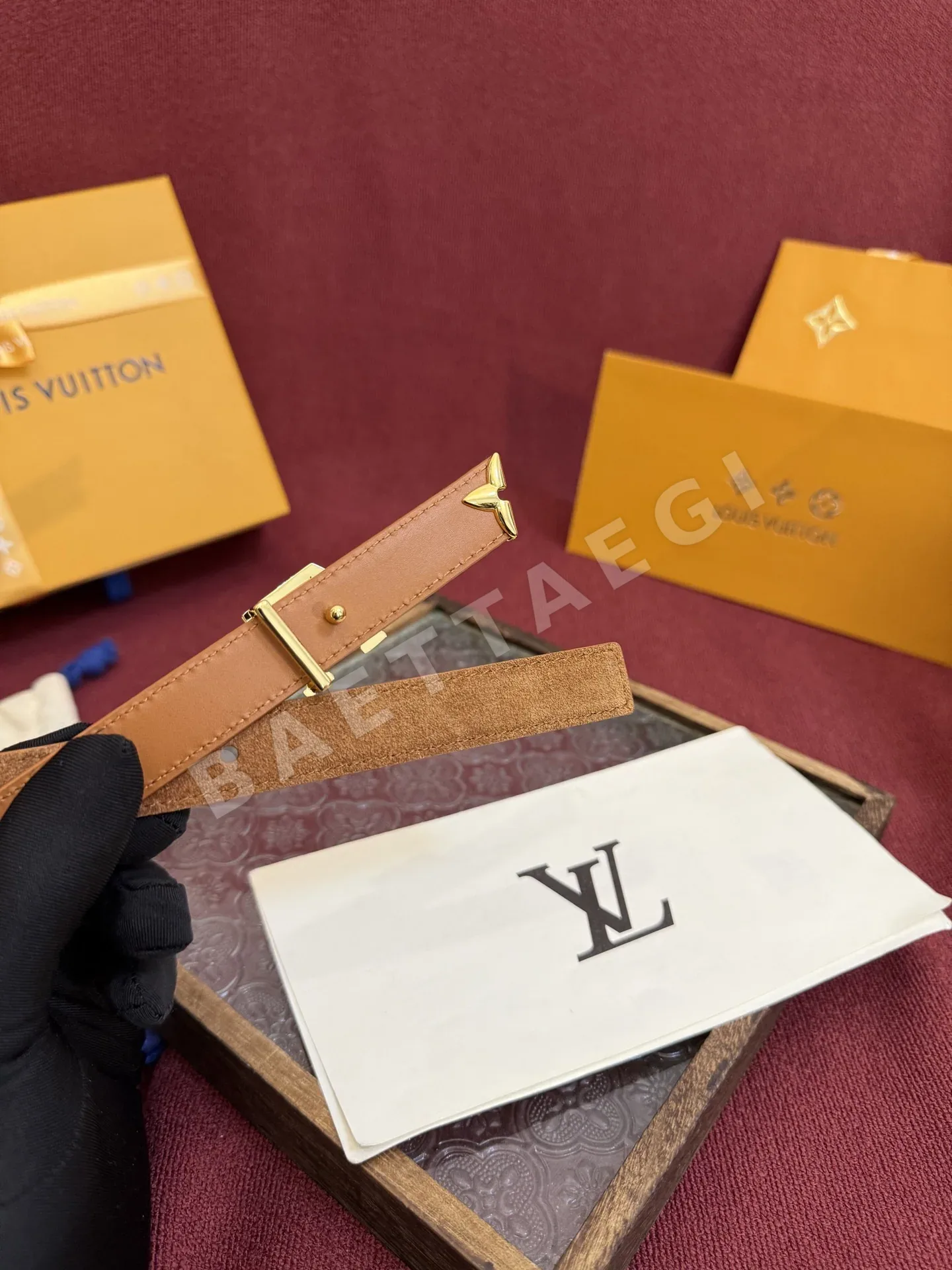 루이비통 LV 이니셜 버클 모노그램 플라워 스웨이드 벨트 상세 이미지 4