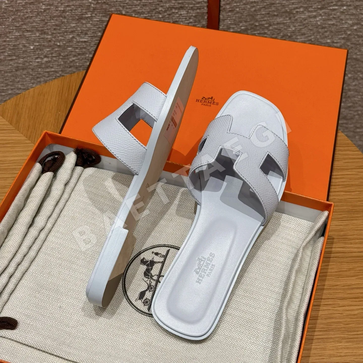에르메스 오란 샌들 블루 가죽 H 컷아웃 상세 이미지 6