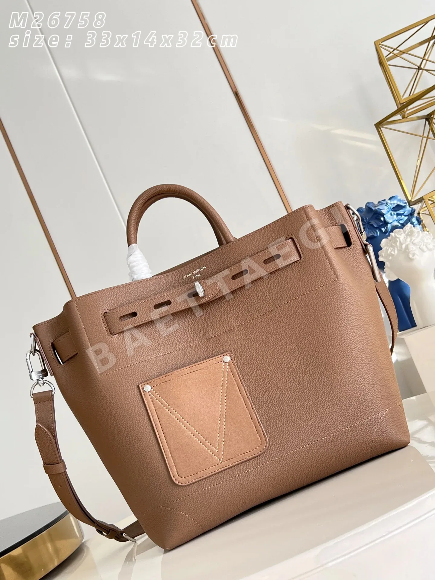 루이비통 M26758 브라운 핸드백