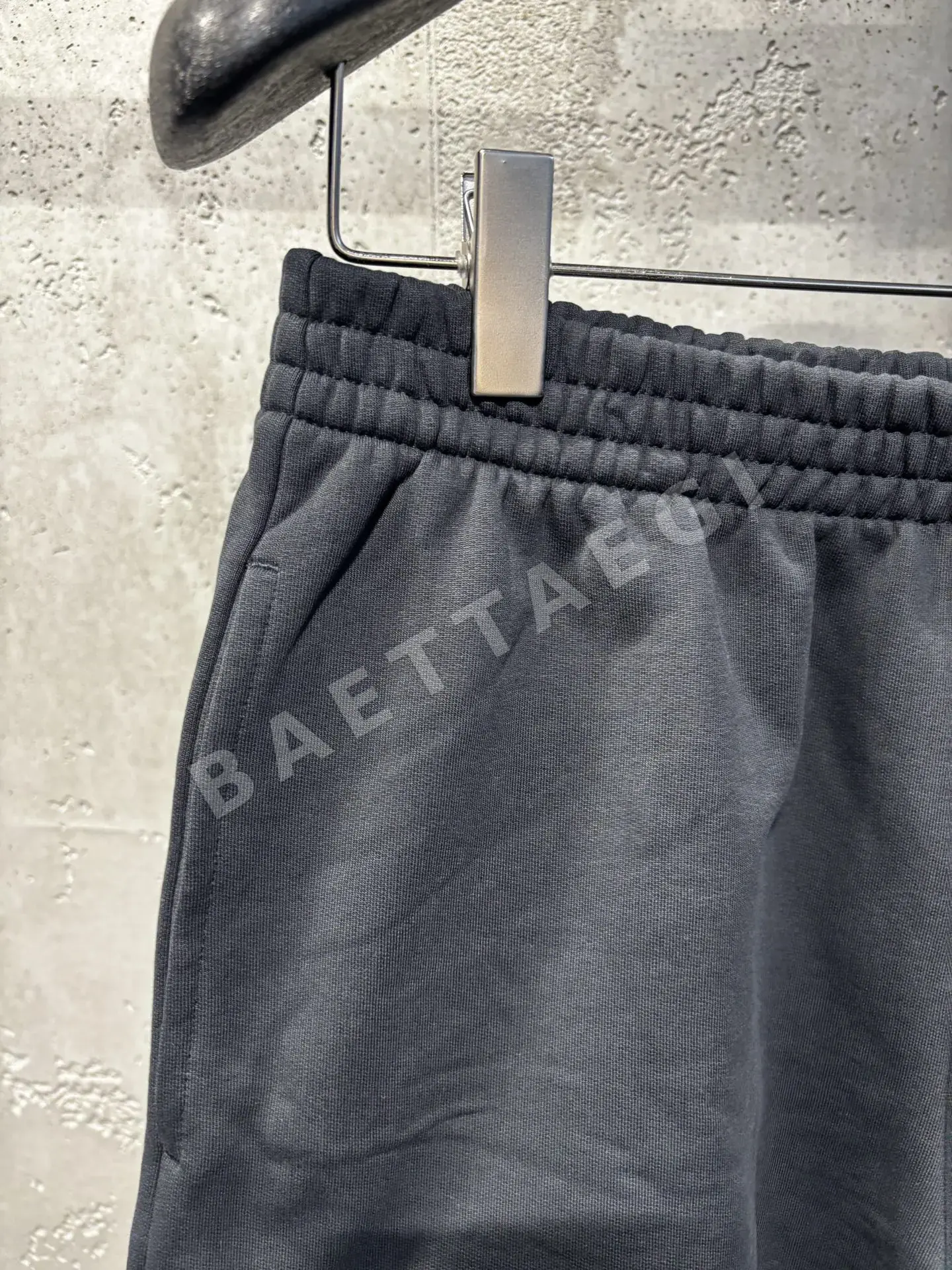 발렌시아가 남성 하드 바인딩 반바지 상세 이미지 3