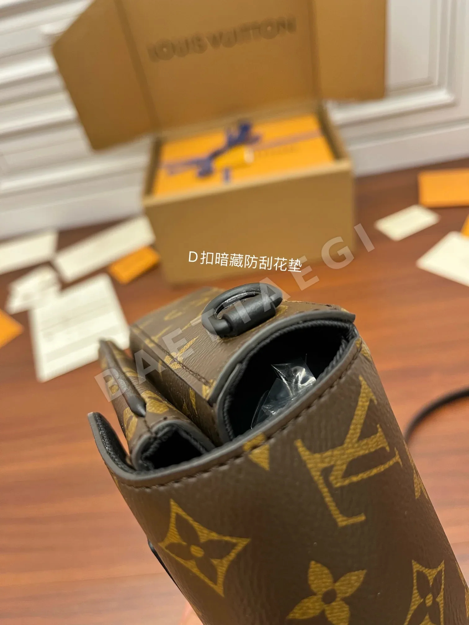 루이비통 M81522 가죽 가방 상세 이미지 3