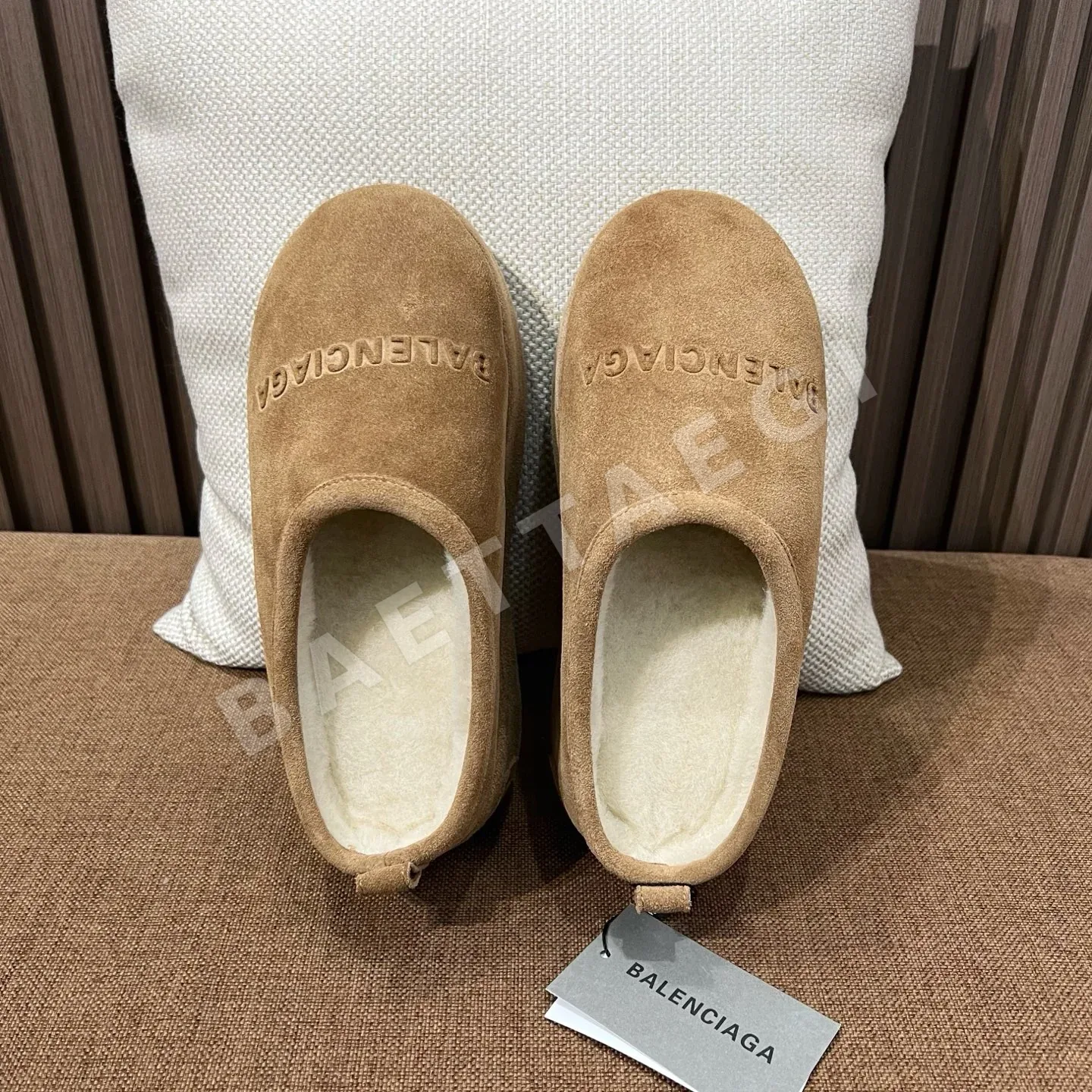 발렌시아가 샌들 스웨이드 플랫폼 187630