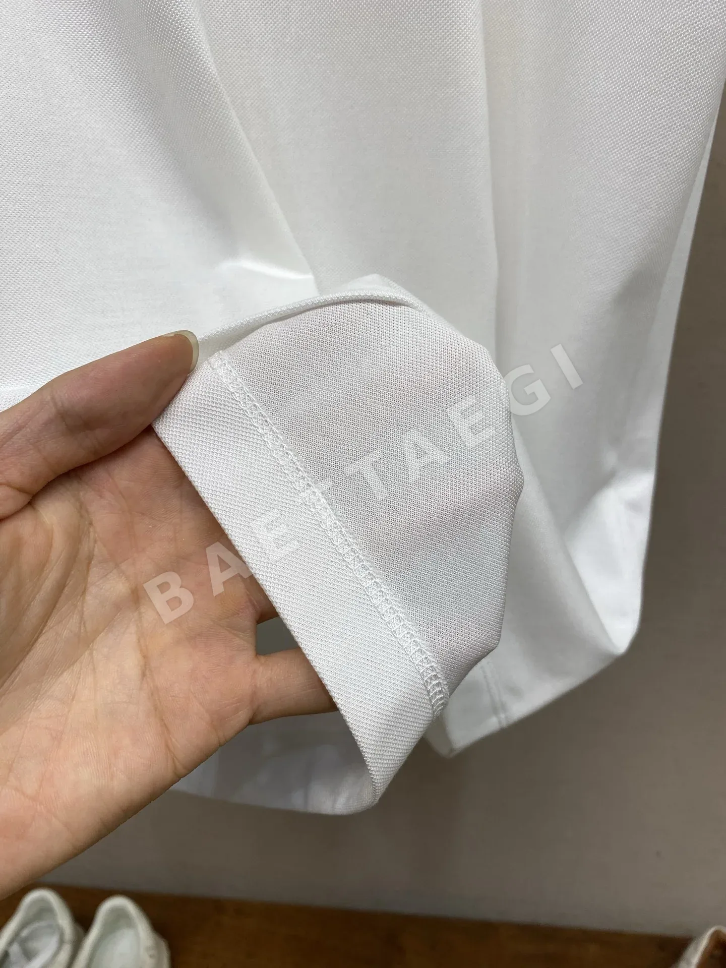 몽클레르 여성 코튼 스트레치 반팔 티셔츠 상세 이미지 8