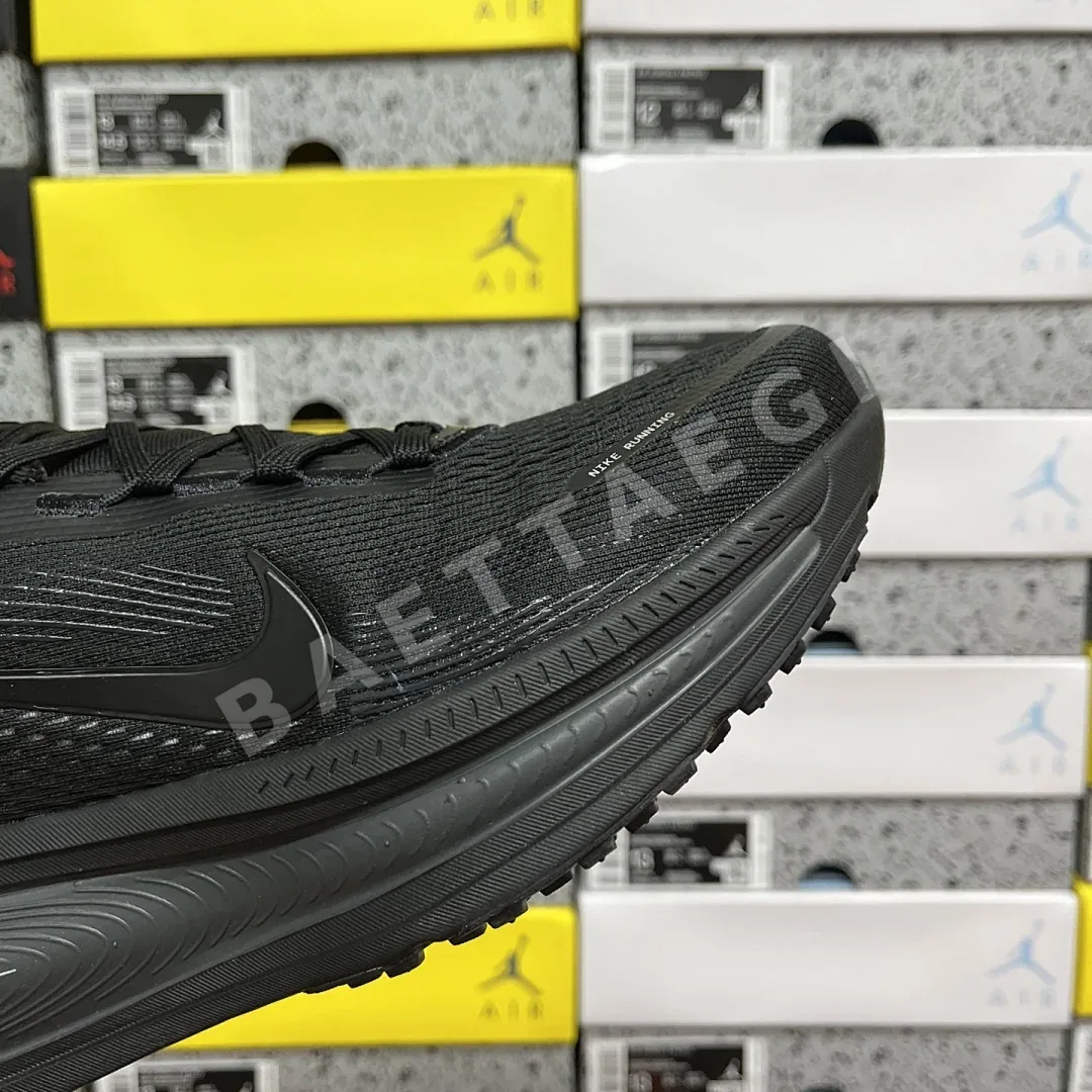 나이키 줌 보메로 18 HM6803-005 201103 Nike Zoom Vomero 18 상세 이미지 4