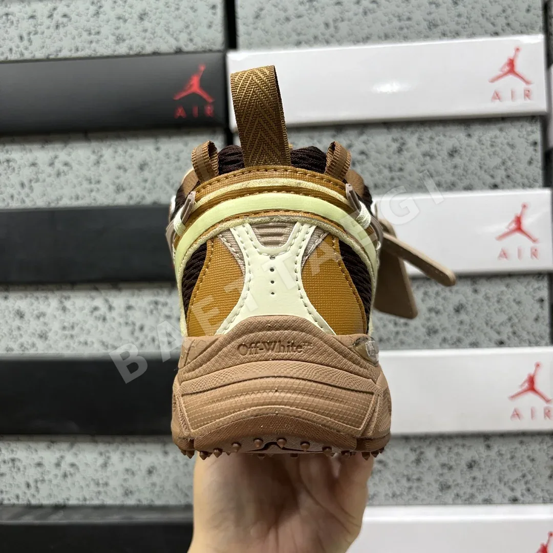오프화이트 비 라이트 백 브라운 블랙 202485 Off White Be Right Back 상세 이미지 8