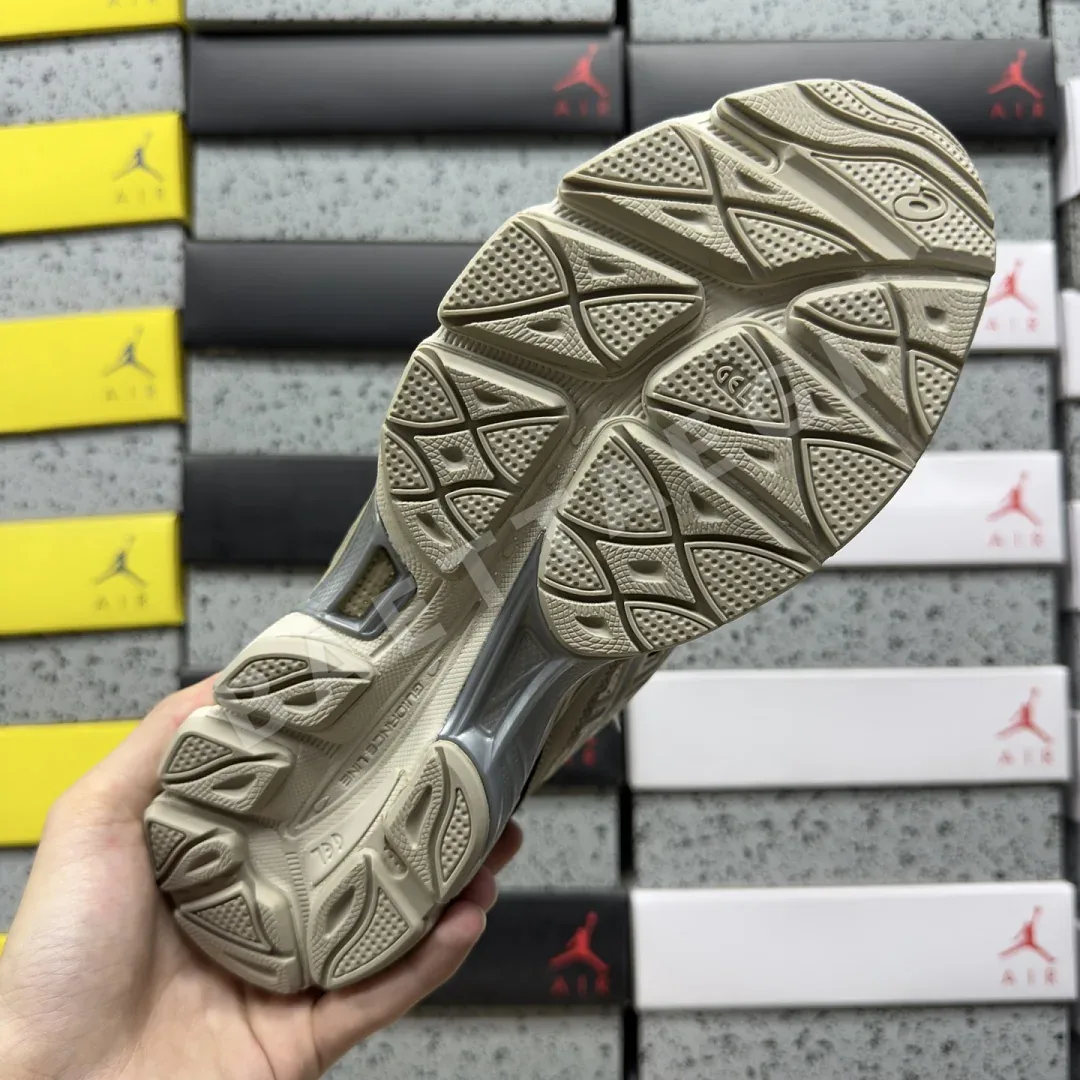 아식스 [M] 젤 NYC RGD 1203A735-022 200515 Asics Gel-NYC RGD Smoke Grey Wool 상세 이미지 8