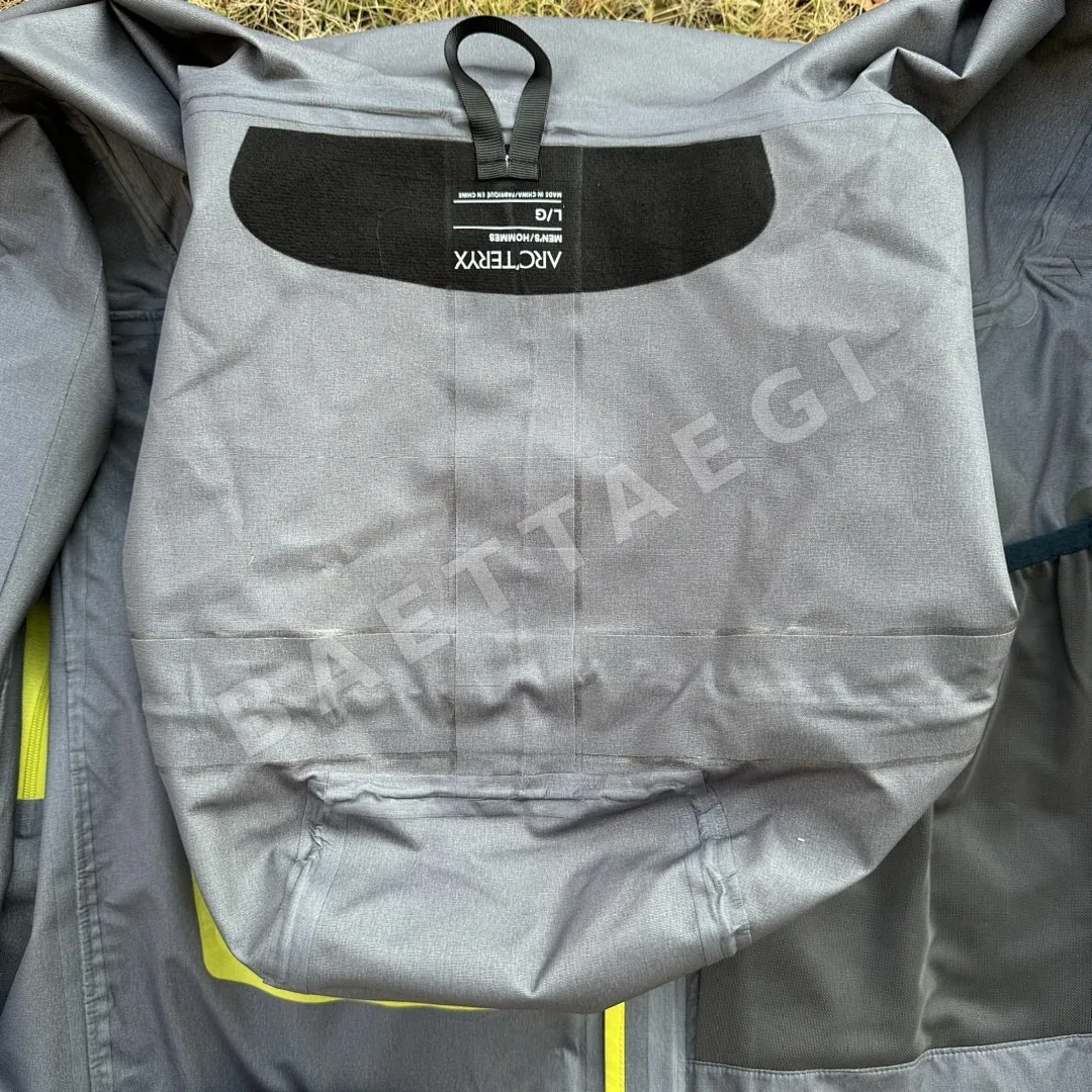 아크테릭스 [TZ] 알파 SV 자켓 7세대 보르도 레드 200143 Arc'teryx Alpha SV Jacket 7 Podol Red 상세 이미지 16