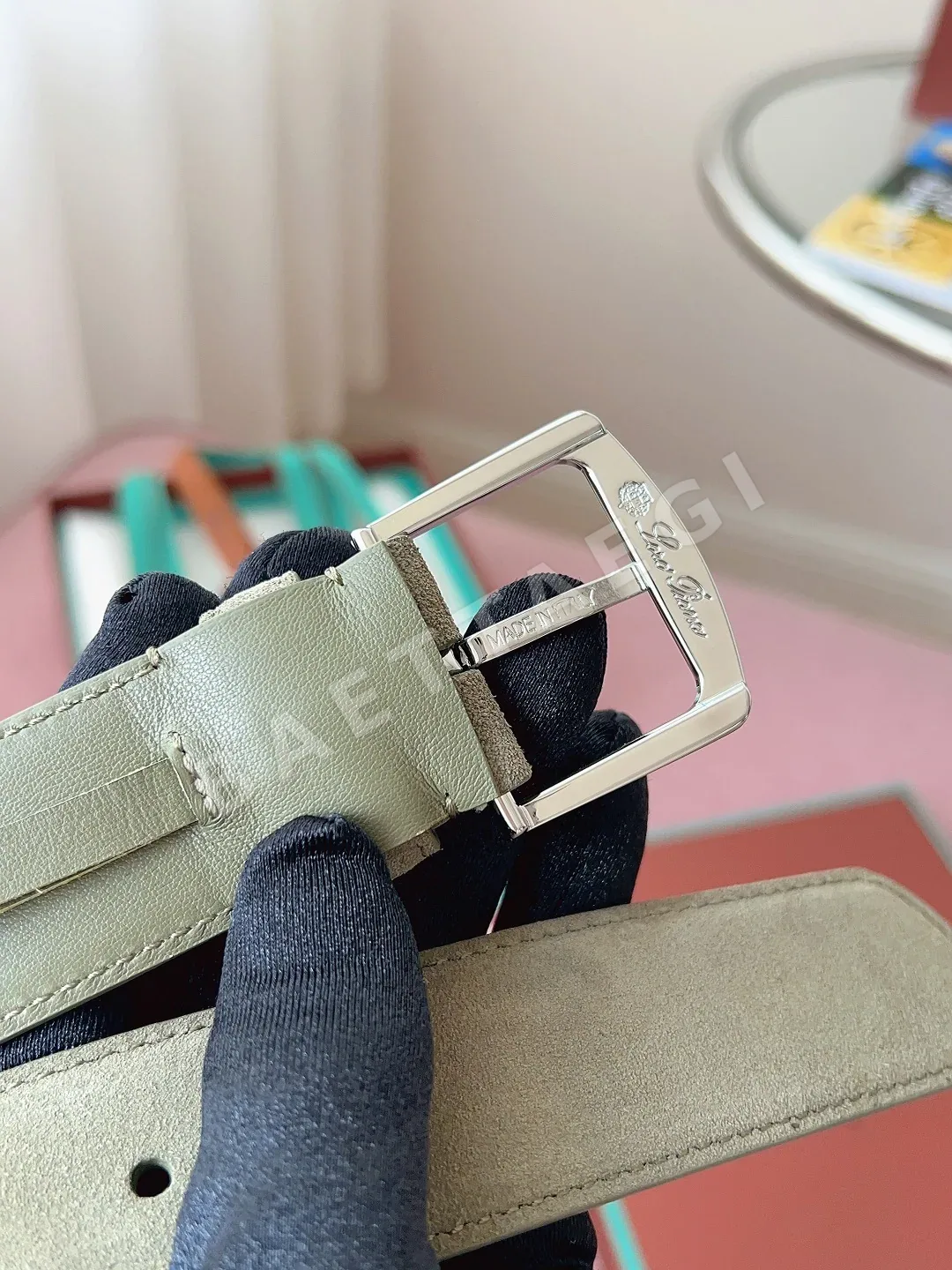 로로피아나 천연 가죽 벨트 상세 이미지 6