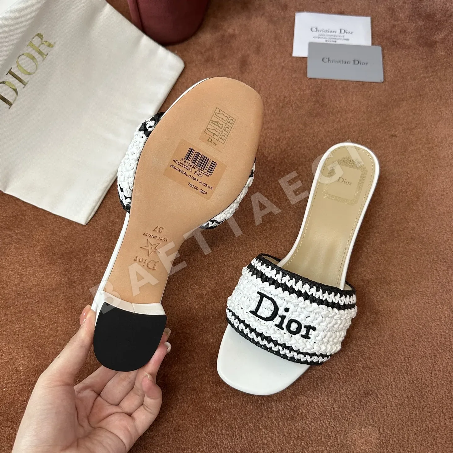 디올 샌들 캔버스 로고 컴퓨터 자수 상세 이미지 7