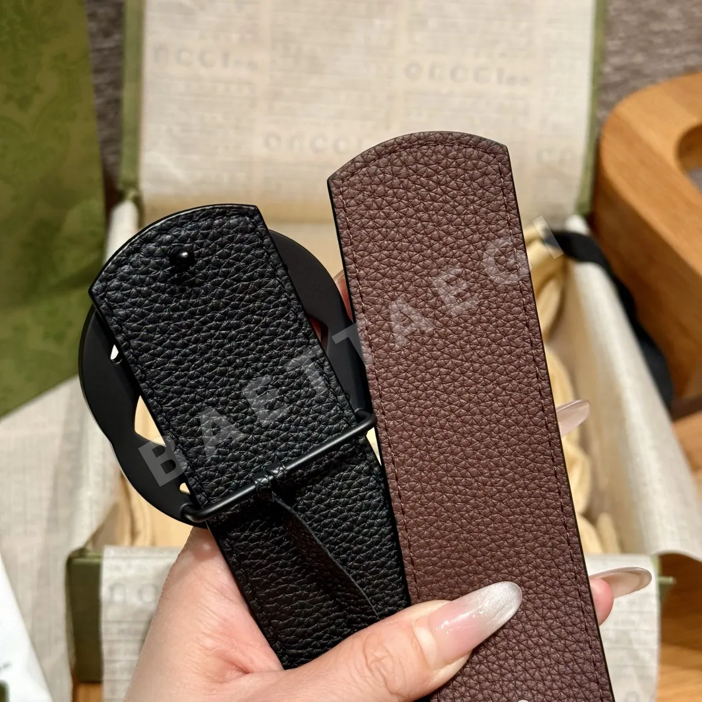 구찌 인터로킹 G 버클 양면 소가죽 벨트 상세 이미지 7