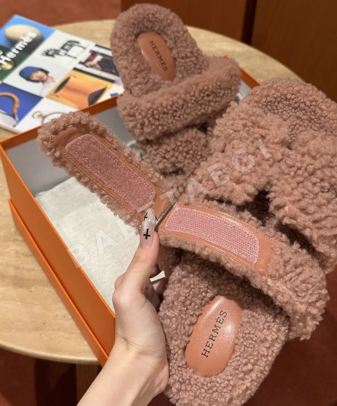 에르메스 시프르 샌들 빈티지로즈페일 램스킨 상세 이미지 4