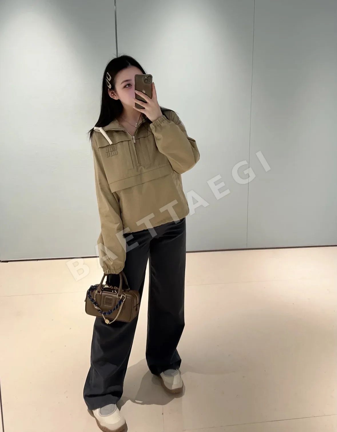 샤넬 여성 체크 후드 윈드브레이커 세트 상세 이미지 3