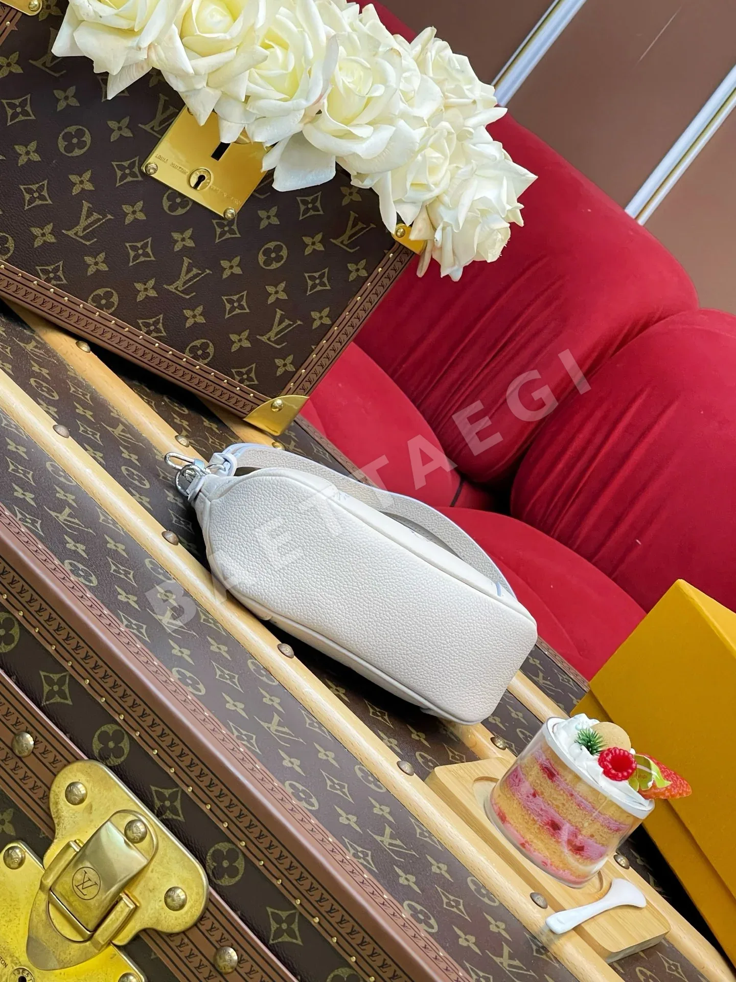 루이비통 모노그램 앙프랑 나노 블루뉴 핸드백 M29779 상세 이미지 8