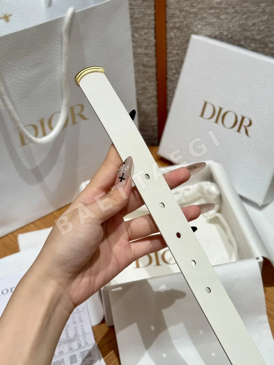 디올 메다이용 가죽 벨트 상세 이미지 5