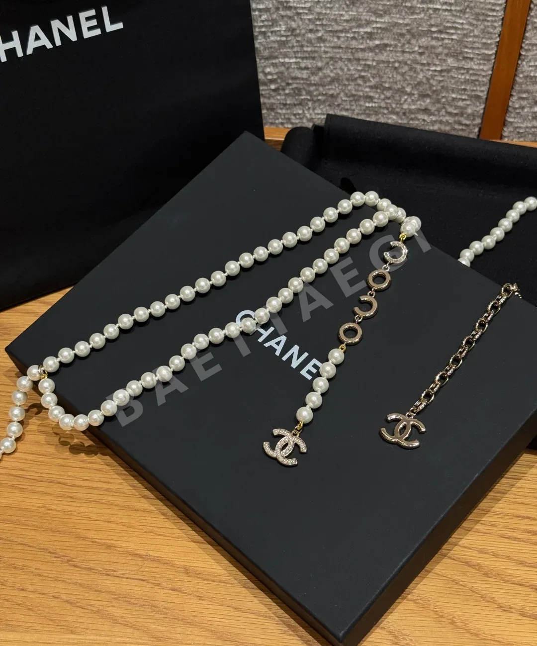 샤넬 더블 C 참 장식 진주 벨트 58677