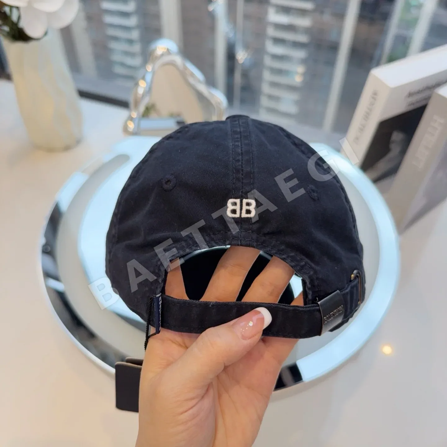 발렌시아가 워시드 코튼 자수 피셔맨 햇 상세 이미지 7