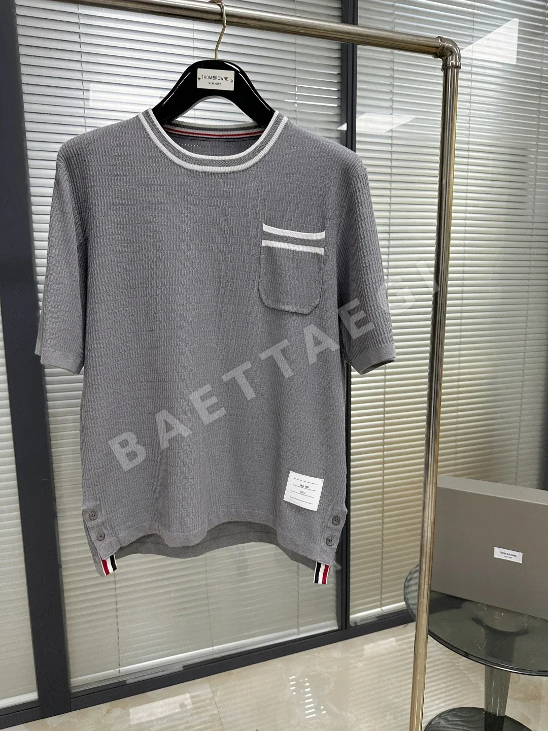 톰브라운 투톤 리브 크루넥 반팔 티셔츠 50635