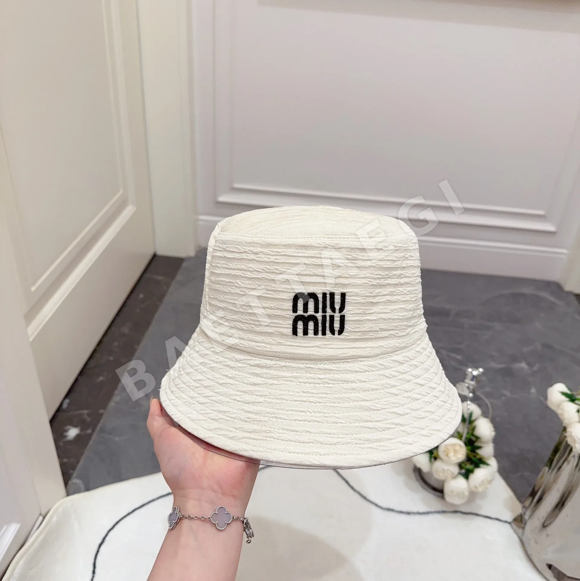 미우미우 모자 81121 Miu Miu Cap 상세 이미지 7