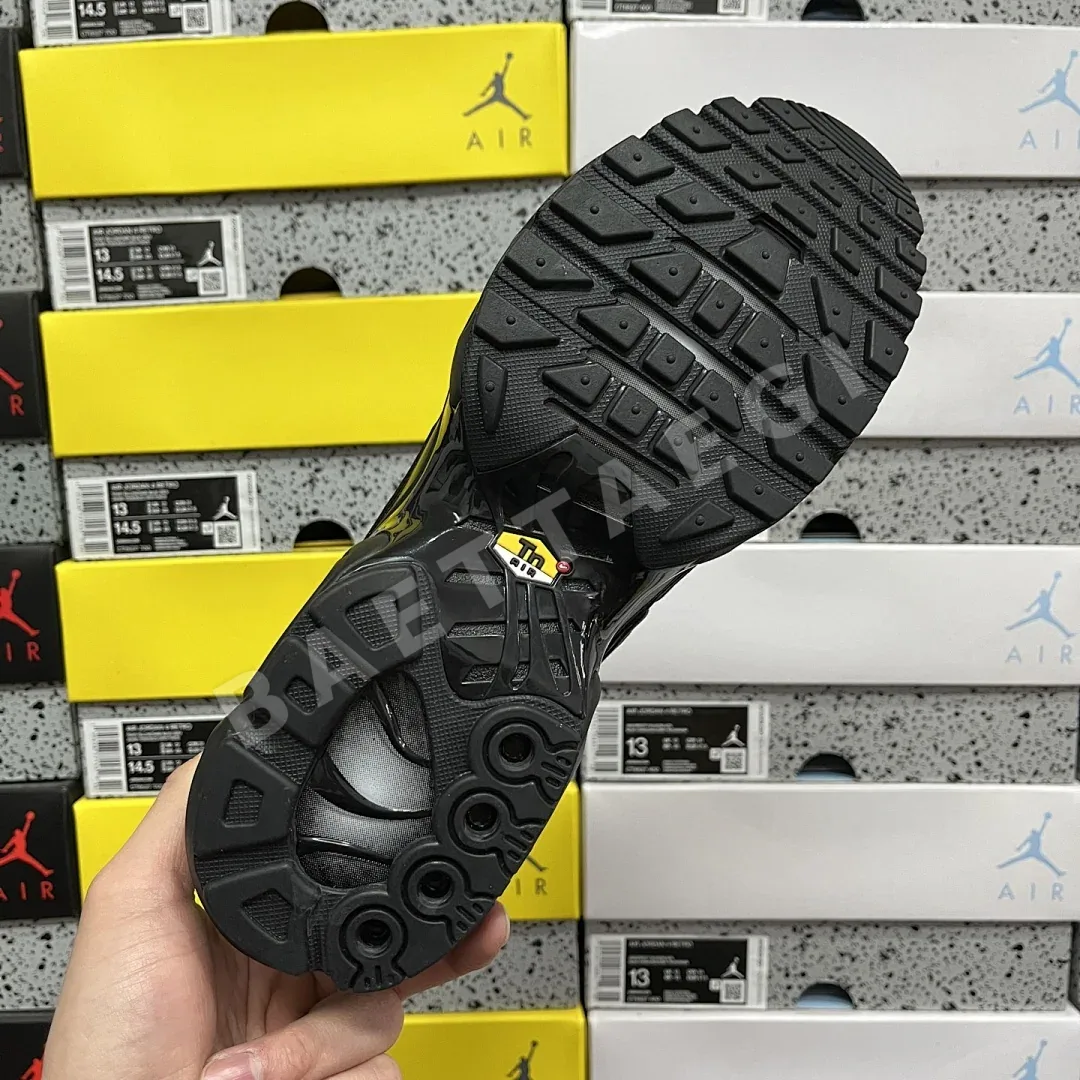 나이키 [DF] 에어 맥스 플러스 604133-050 201063 Nike Air Max Plus Triple Black 상세 이미지 4