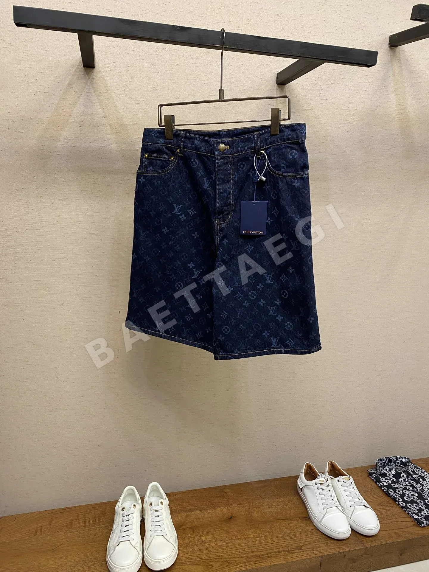 루이비통 모노그램 데님 반바지