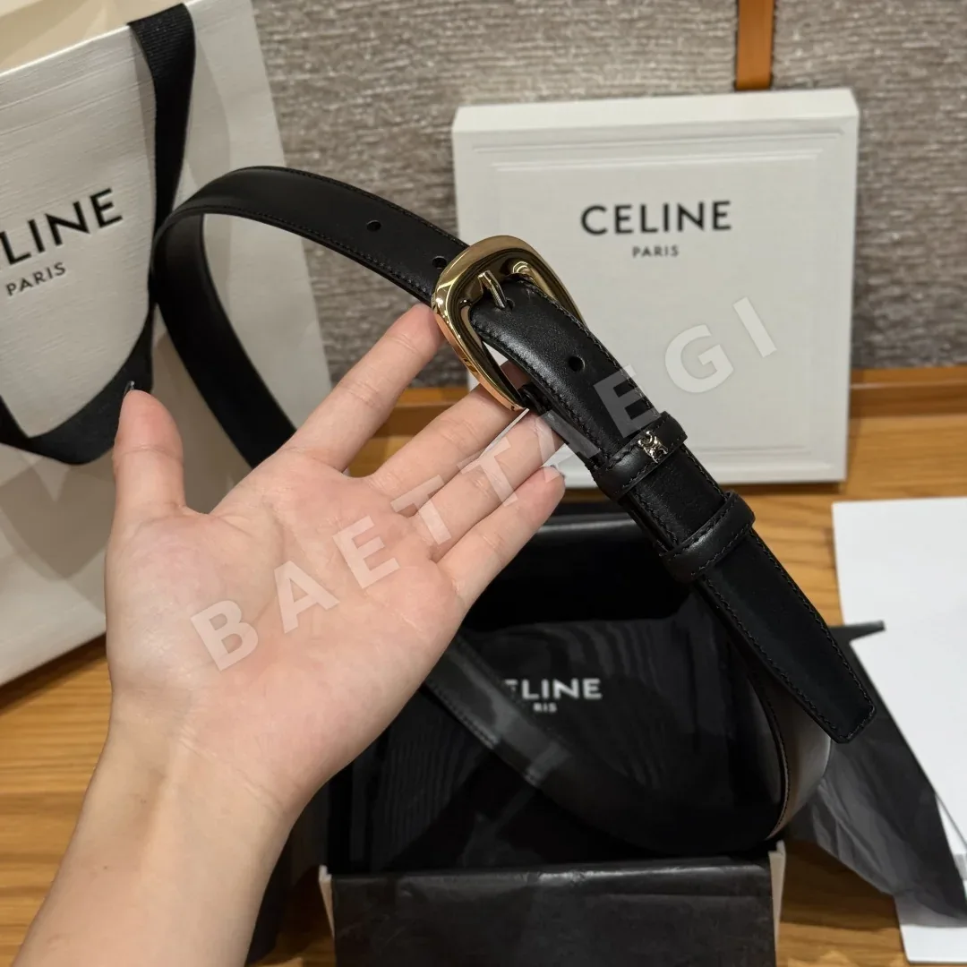 셀린느 부드러운 소가죽 골드 로고 벨트 상세 이미지 3