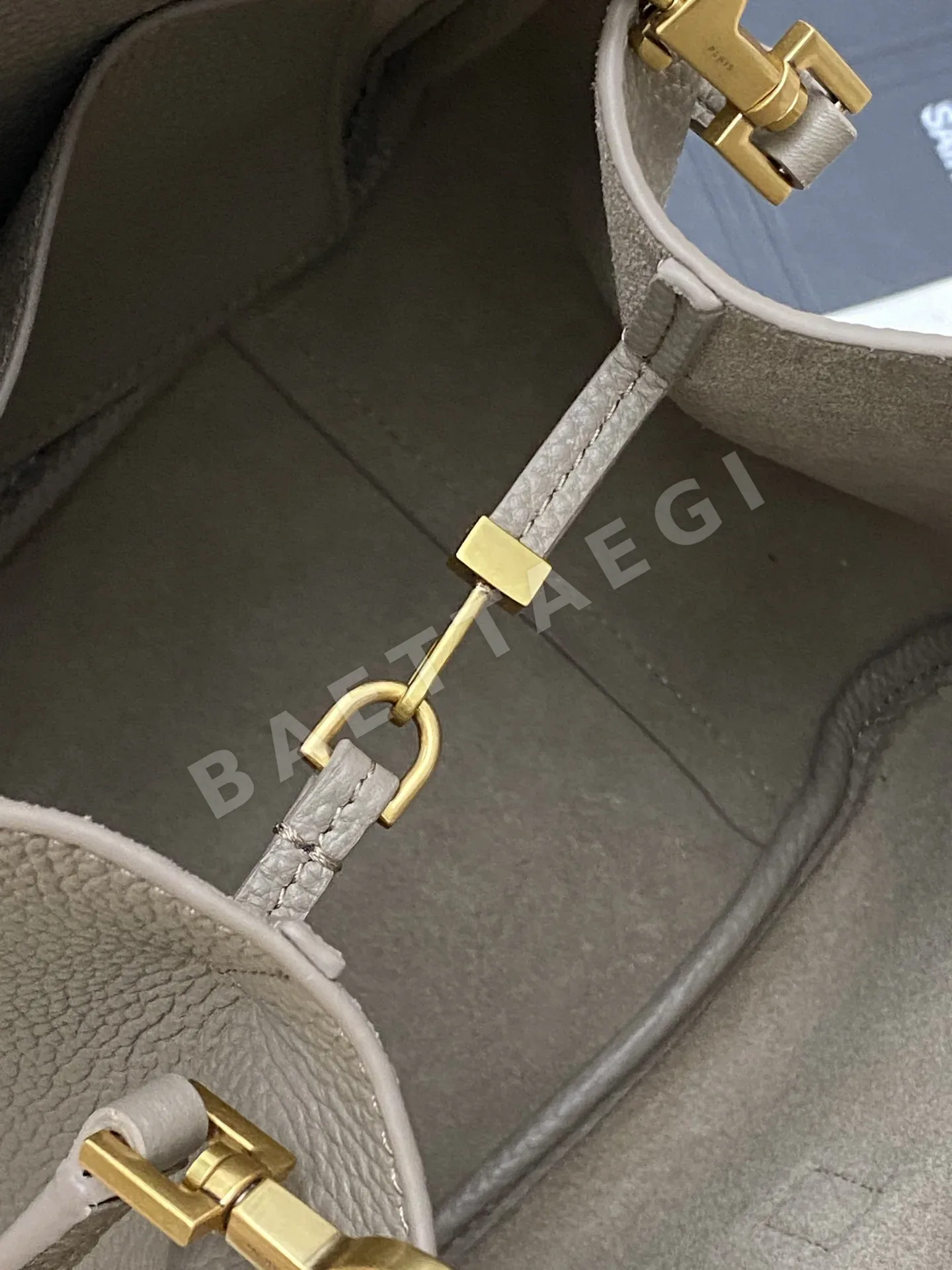 생로랑 Bea 스몰 토트백 상세 이미지 10
