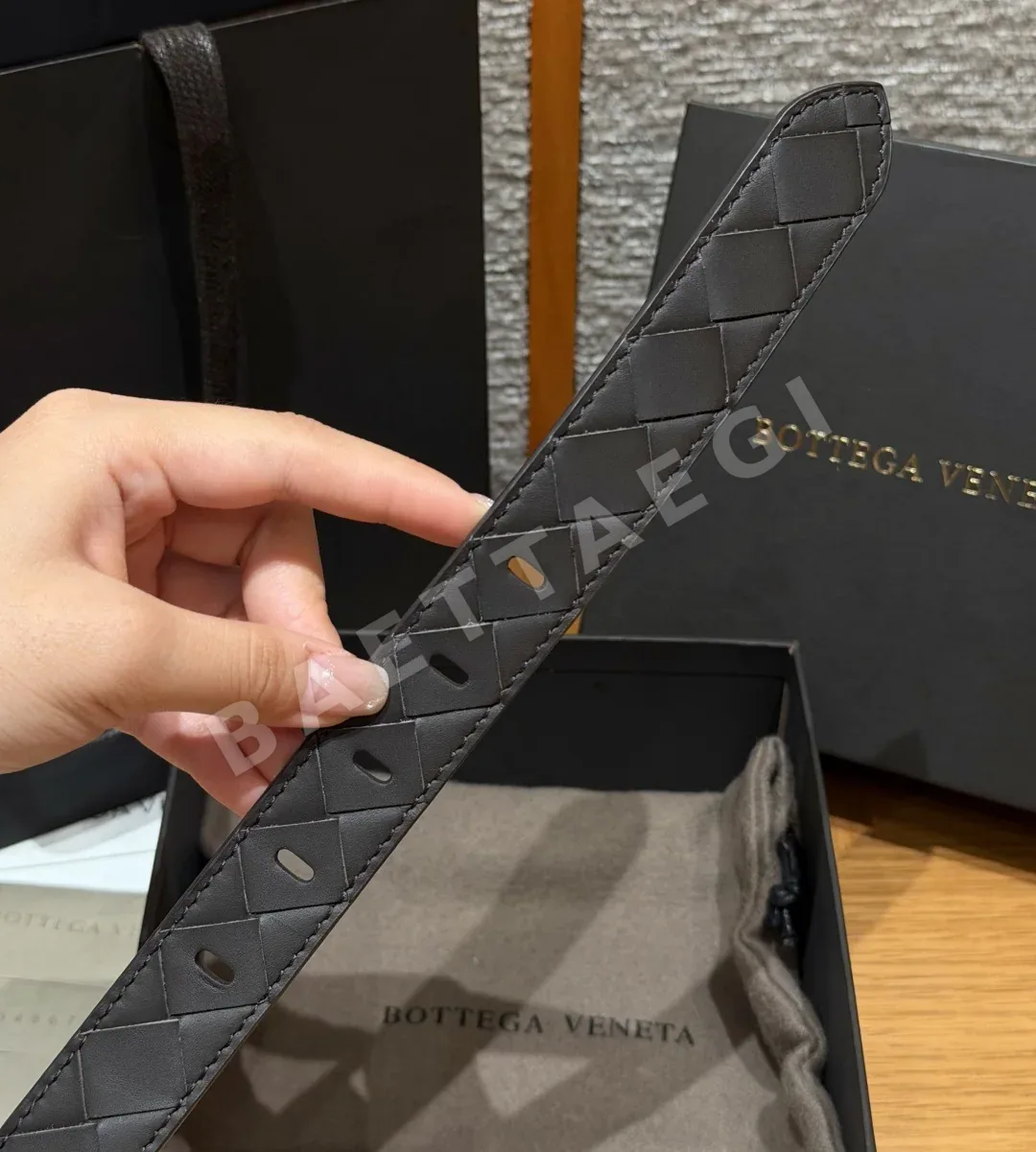 보테가베네타 인트레차토 가죽 슬림 벨트 상세 이미지 5