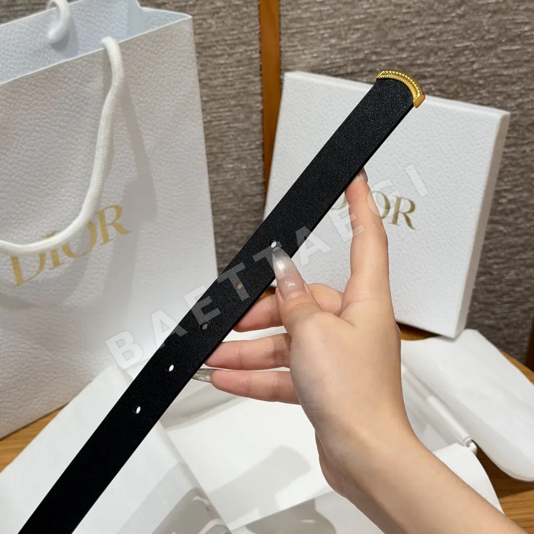 디올 메탈 버클 블랙 카프스킨 벨트 상세 이미지 9