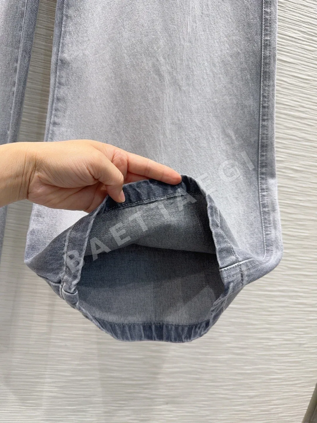 디올 발효 워시드 데님 여성 바지 상세 이미지 5