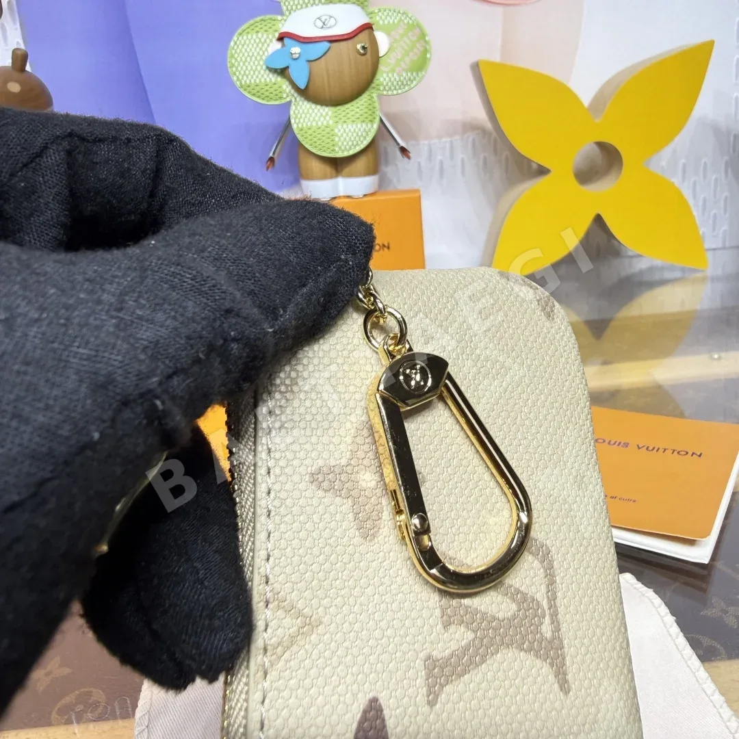 루이비통 모노그램 서플러스 포쉐트 클레 지갑 상세 이미지 7