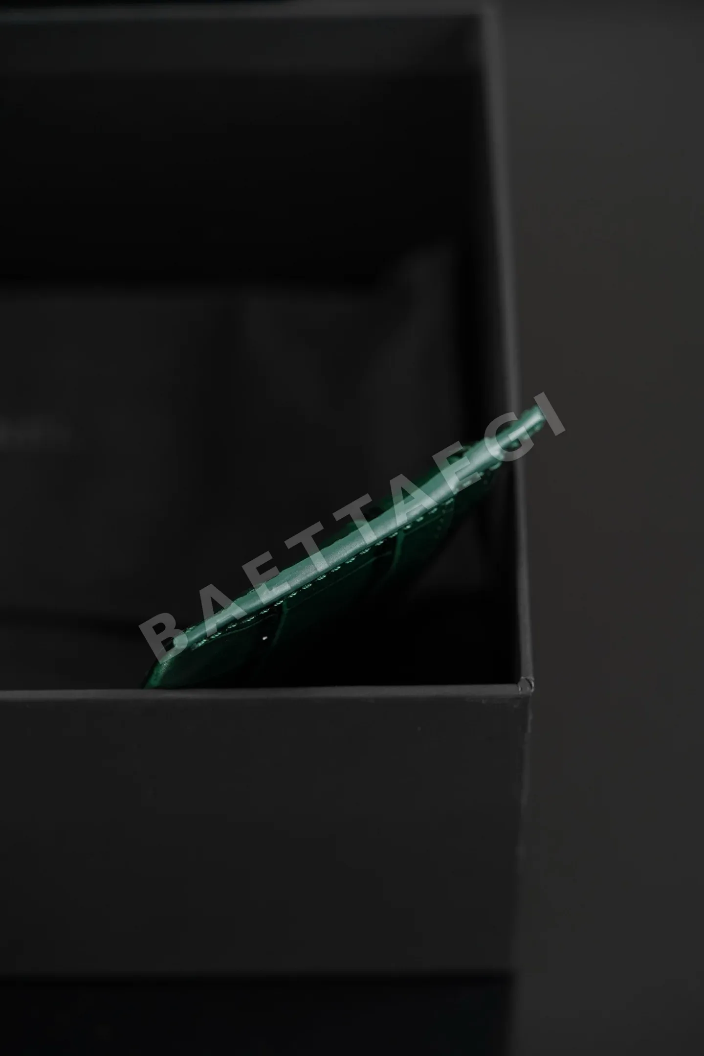 샤넬 크로커다일 엠보싱 카드홀더 지갑 상세 이미지 9