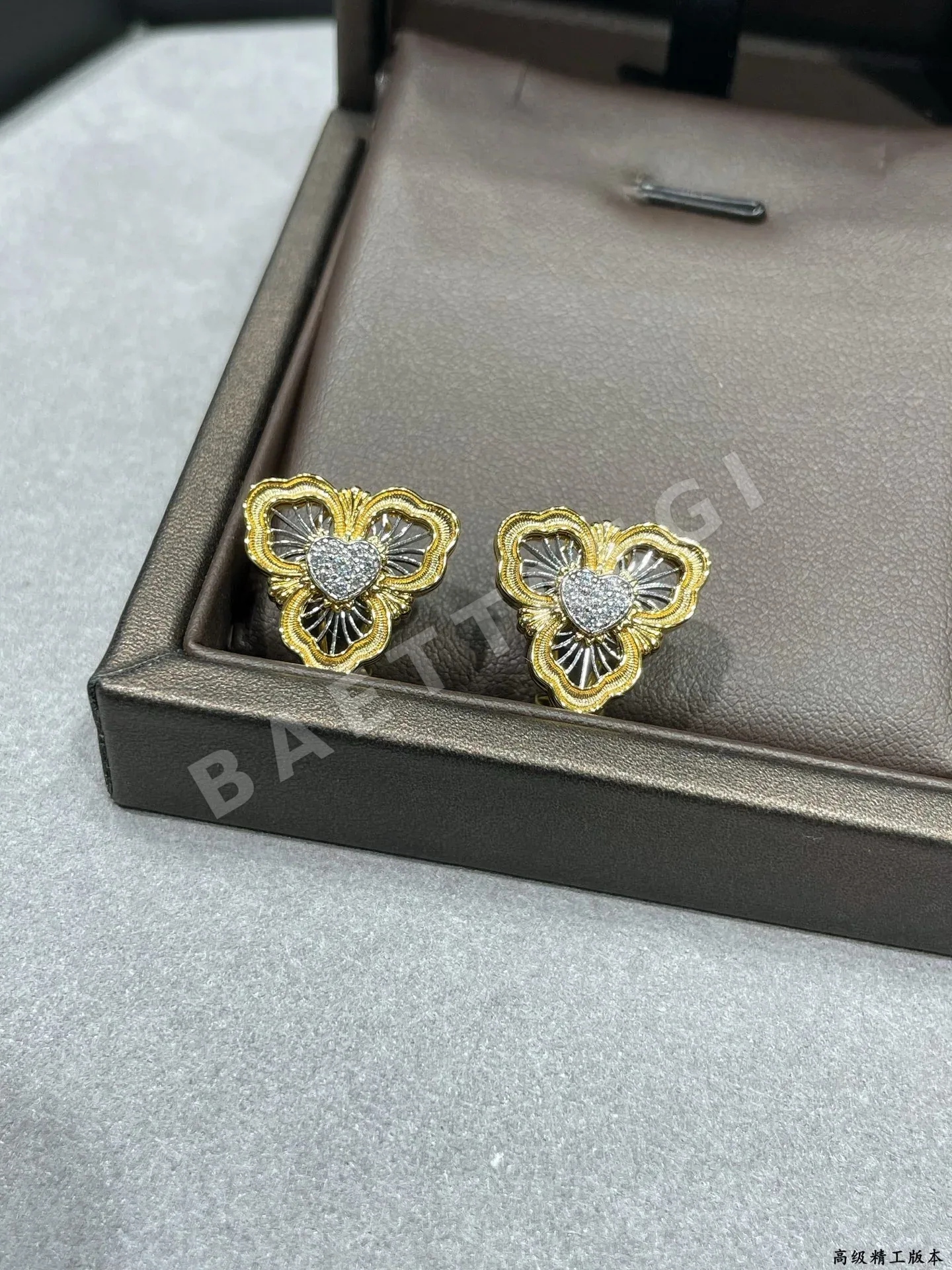 부첼라티 치라티오페라 하트 클로버 다이아몬드 귀걸이 상세 이미지 5