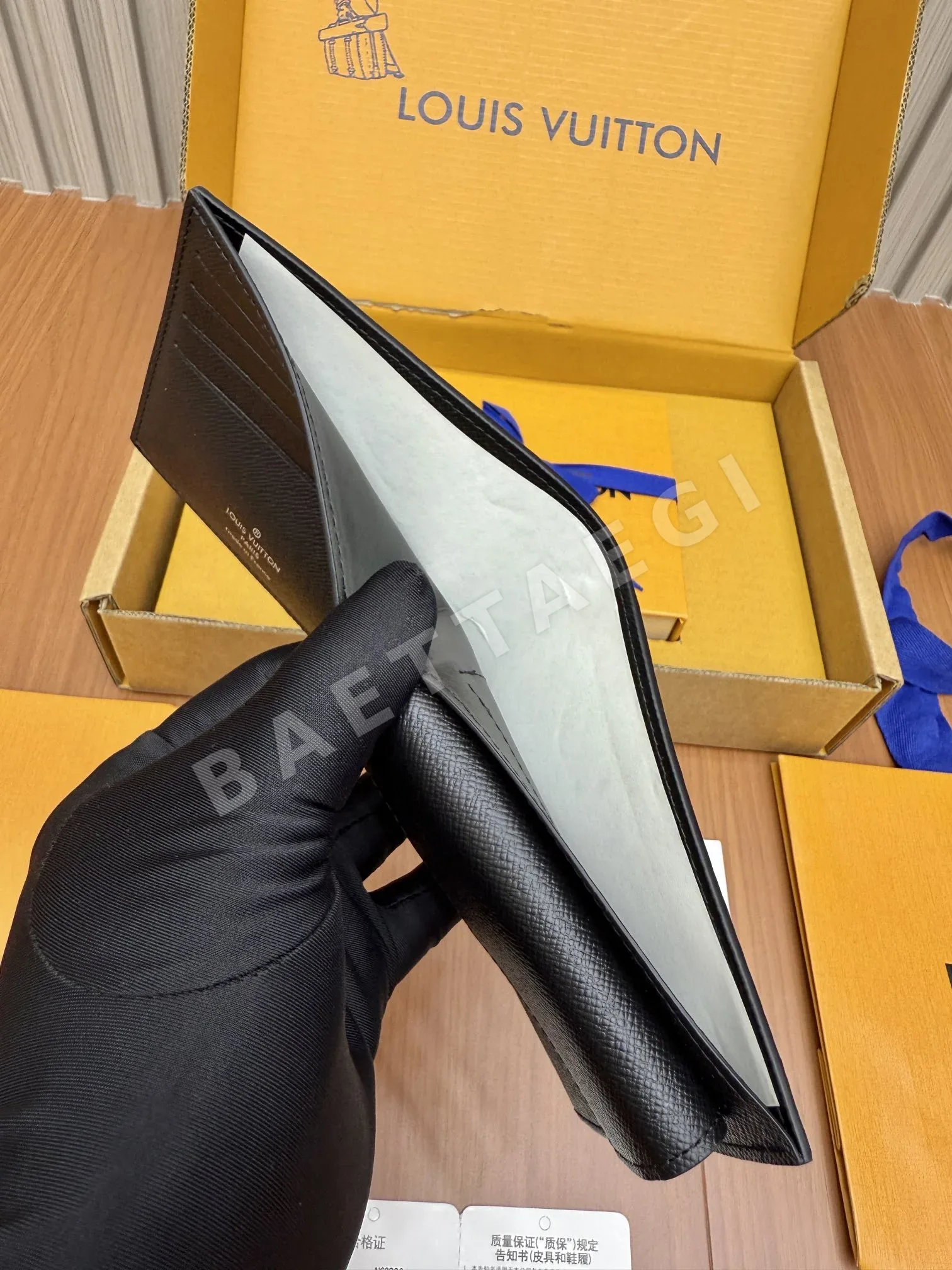 루이비통 N63336 지갑 상세 이미지 4