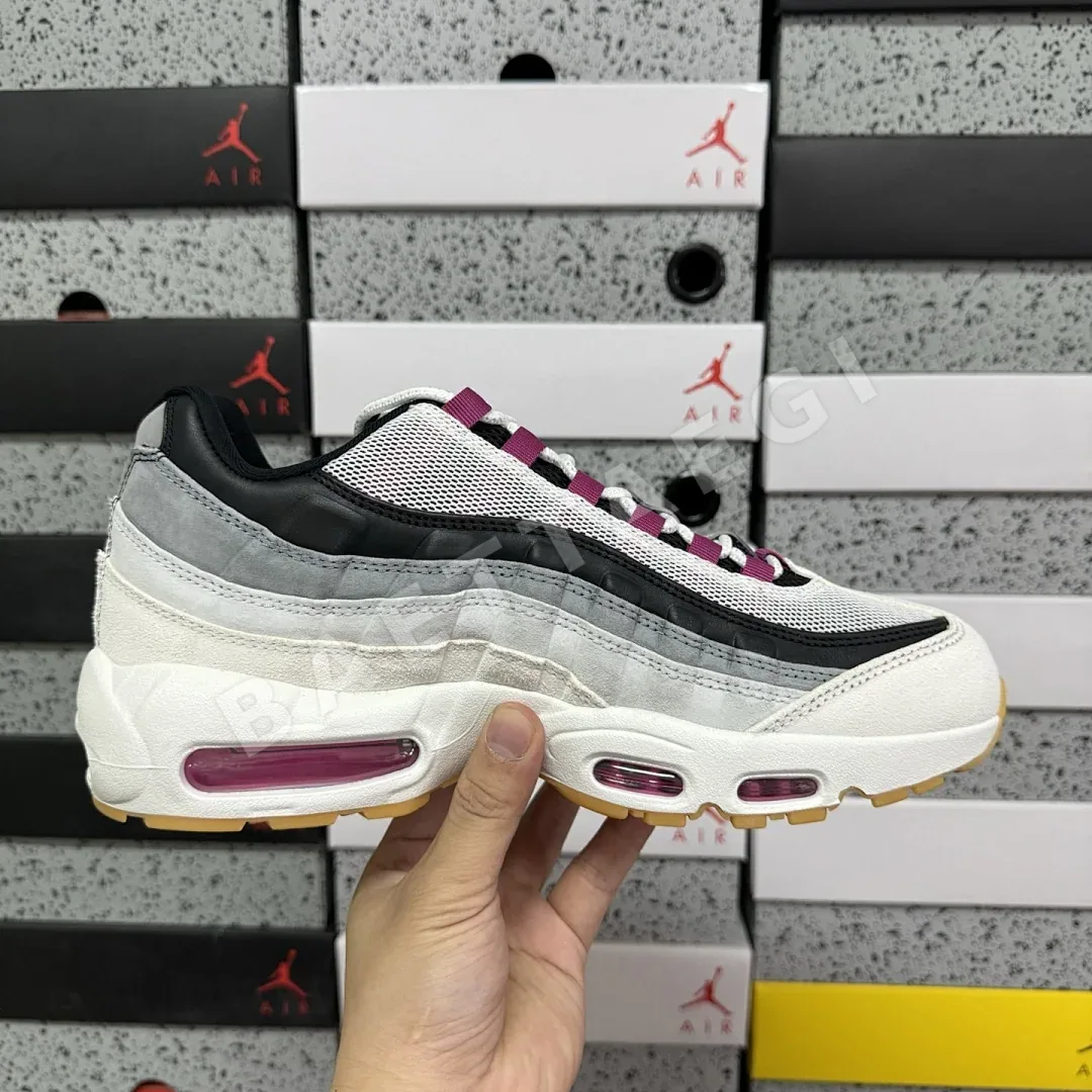 나이키 [GX] 에어 맥스 95 SB 그레이 퍼플 HF7545-100 201223 Nike Air Max 95 SB Cactus Flower 상세 이미지 2