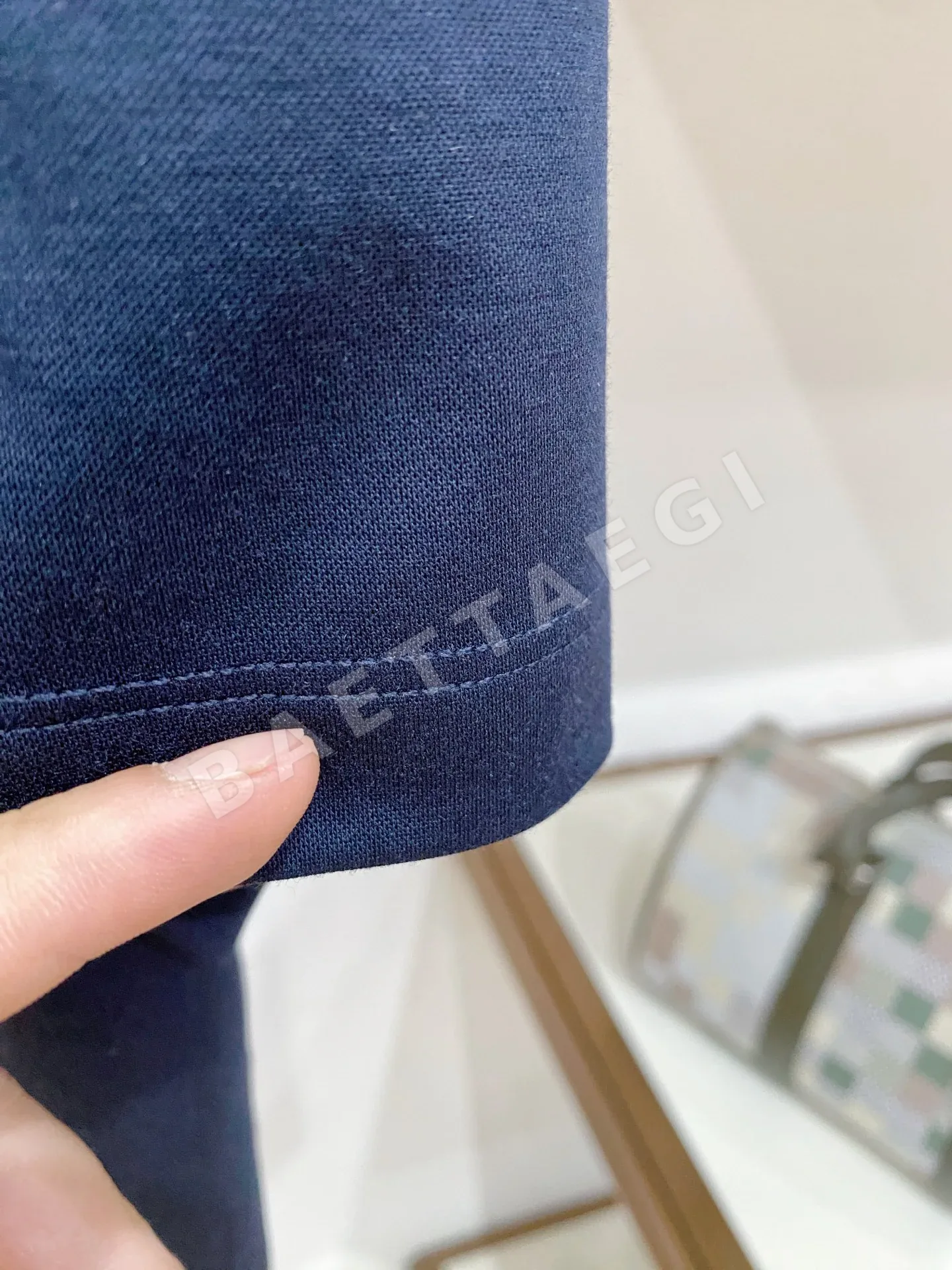 로로피아나 심플 라운드넥 남성 반팔 티셔츠 상세 이미지 5