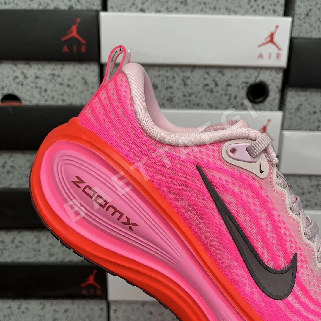나이키 줌 보메로 18 HV8154-604 201116 Nike Zoom Vomero 18 상세 이미지 10