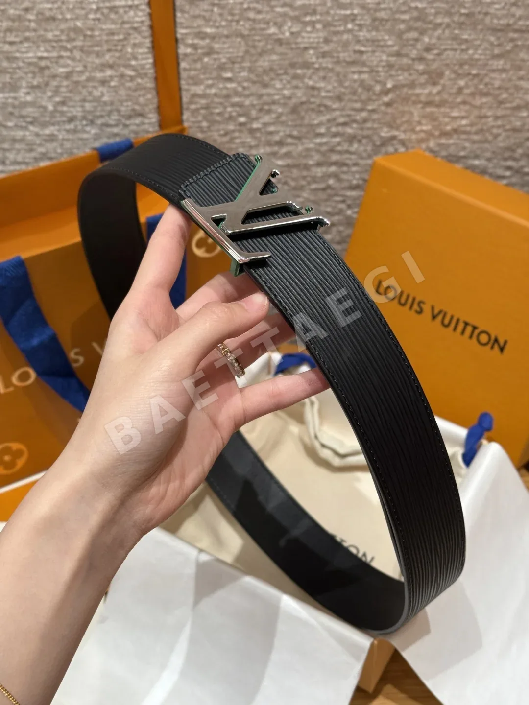 루이비통 타임리스 에피 40mm 리버시블 벨트 상세 이미지 3