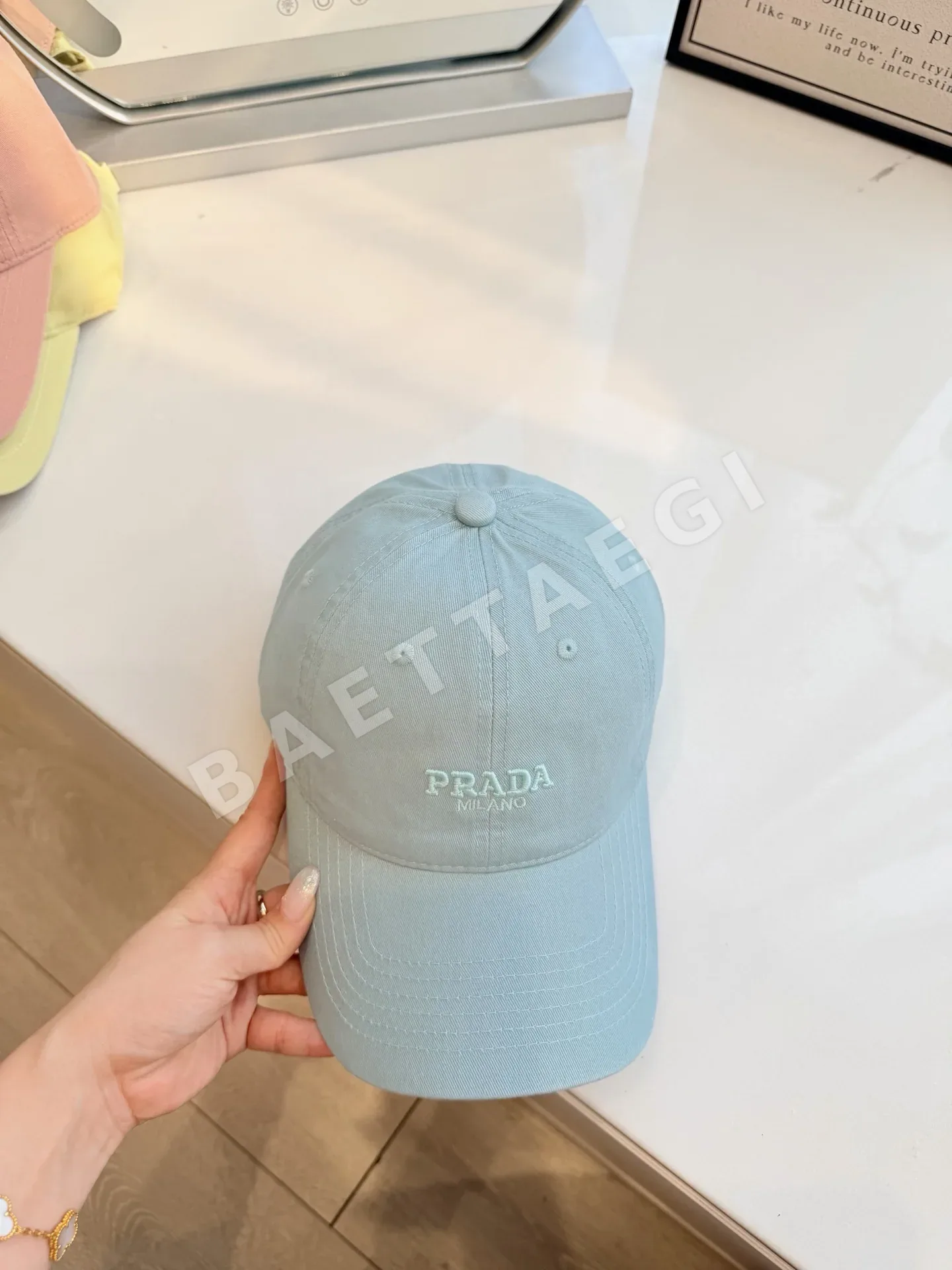 프라다 심플 야구모자 상세 이미지 9