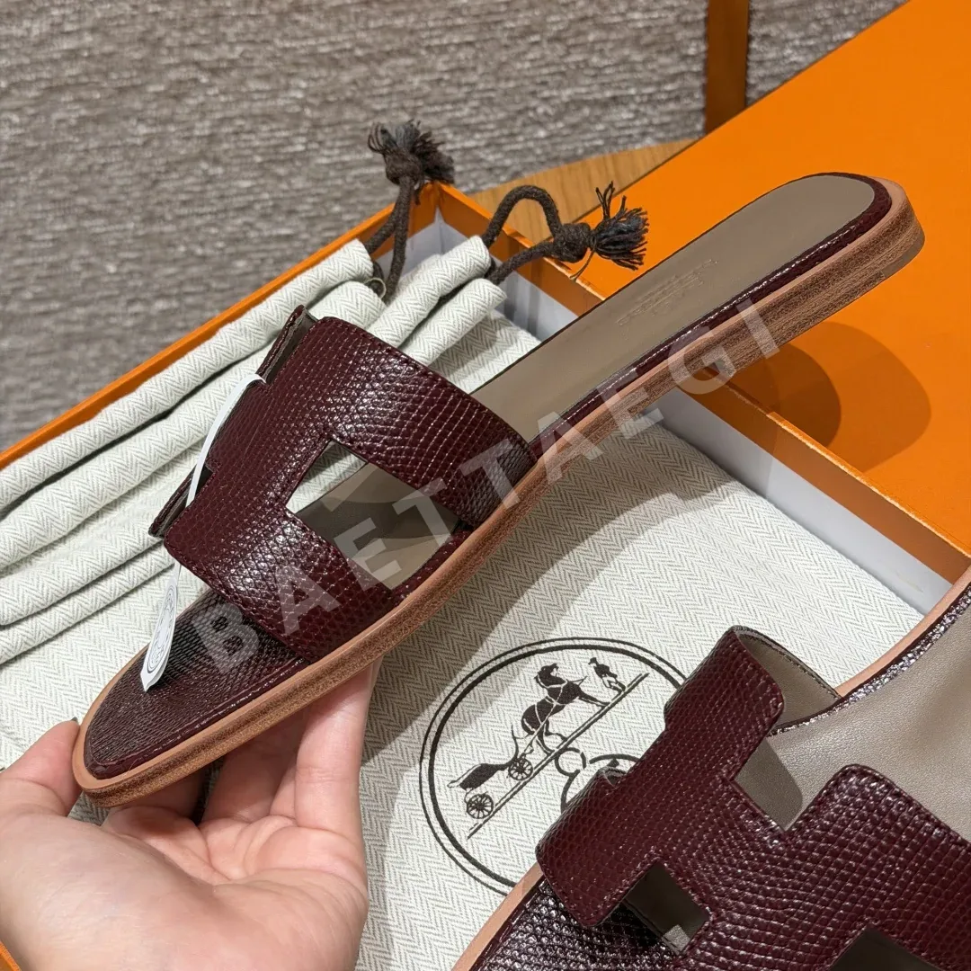 에르메스 오란 샌들 Saddle Red 도마뱀가죽 H 컷아웃 상세 이미지 3