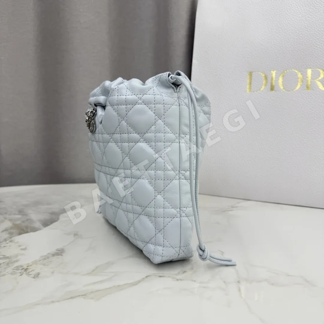 디올 카나쥬 램스킨 미니 버킷 가방 상세 이미지 6
