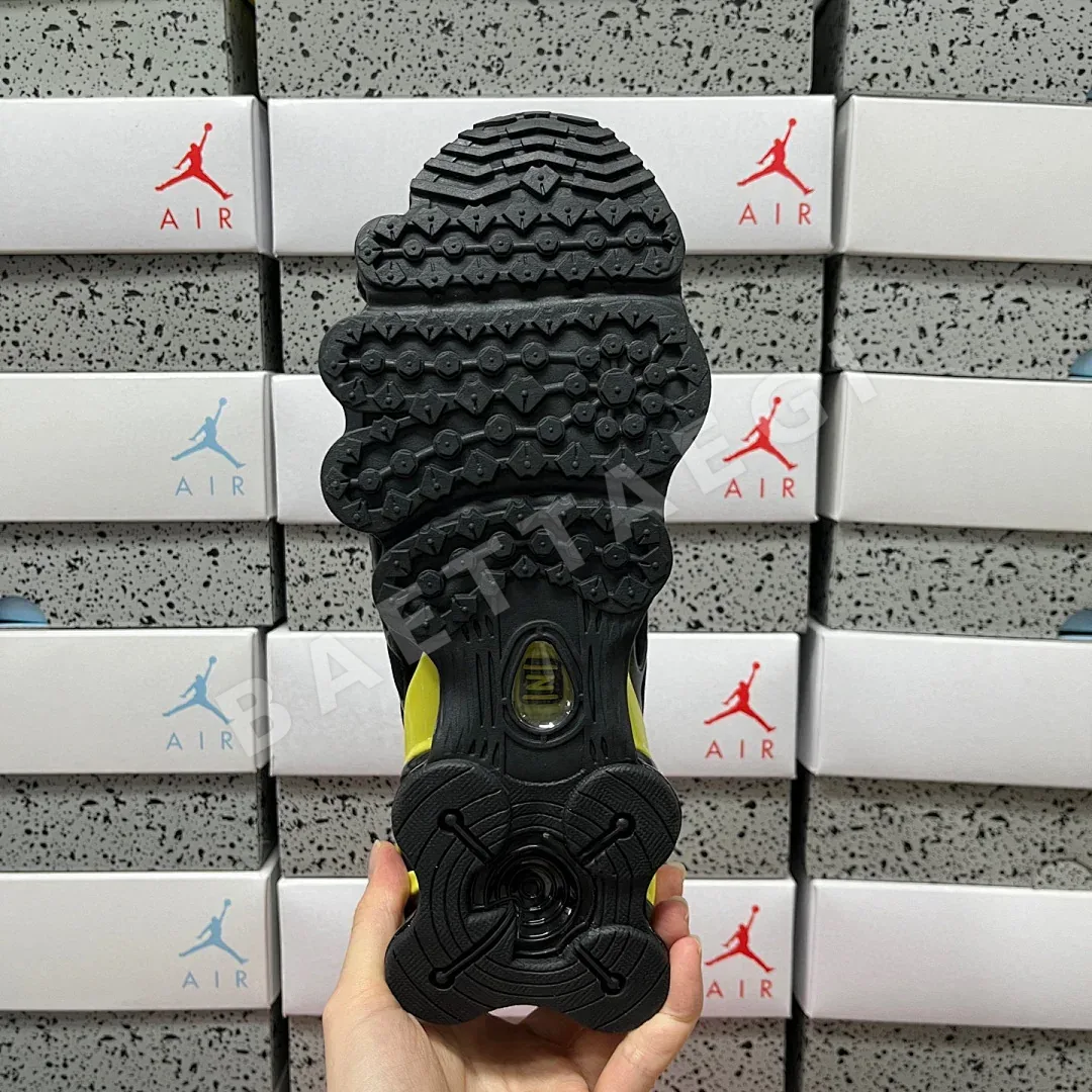 나이키 [MAX] 샥스 TL CN0151-002 201237 Nike Shox TL Black Dynamic Yellow Metallic 상세 이미지 3