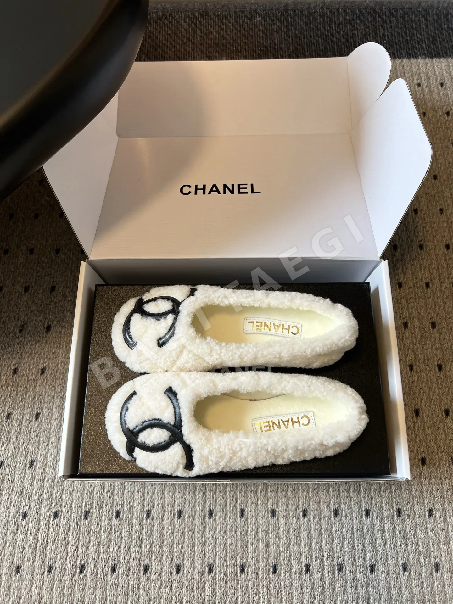 샤넬 발레리나 여성 울 플러쉬 소재 상세 이미지 7