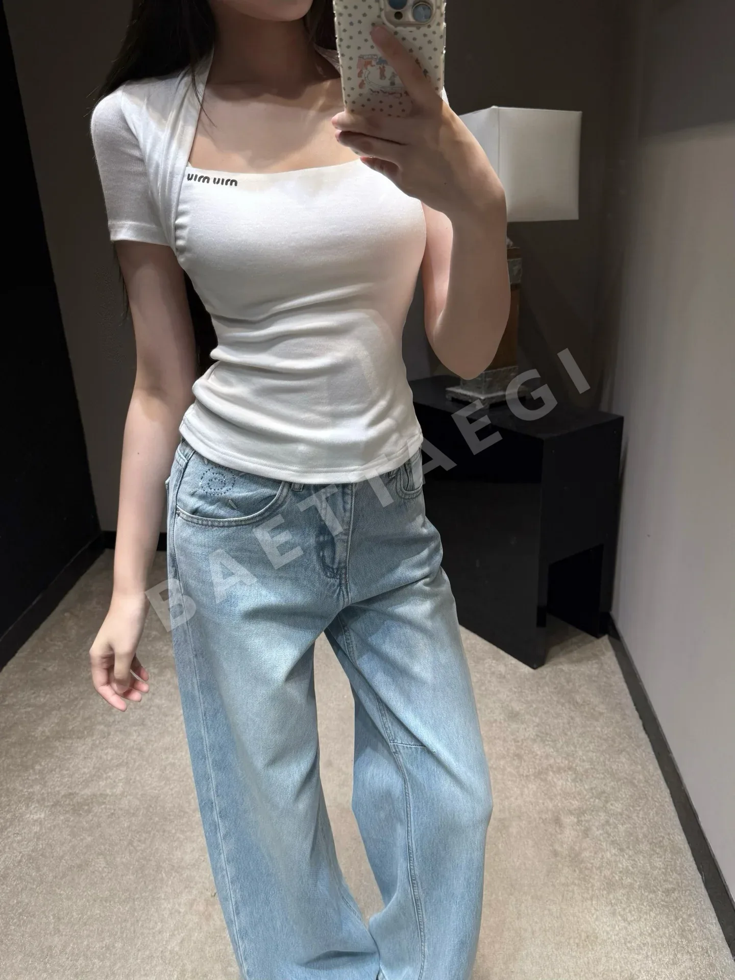 미우미우 홀터넥 스퀘어넥 니트 반팔 티셔츠 97684
