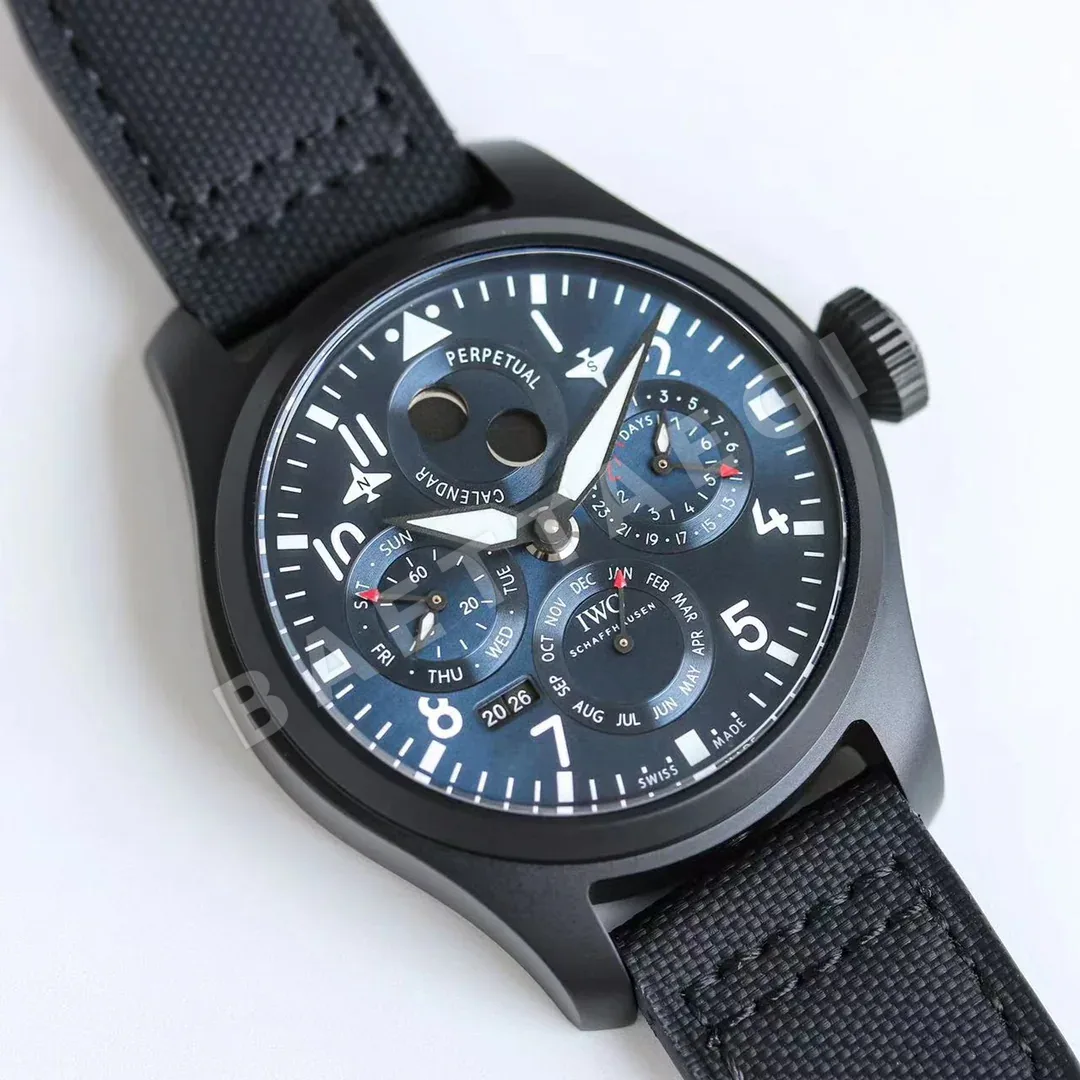 IWC 빅 파일럿 퍼페추얼 캘린더 시계 상세 이미지 2