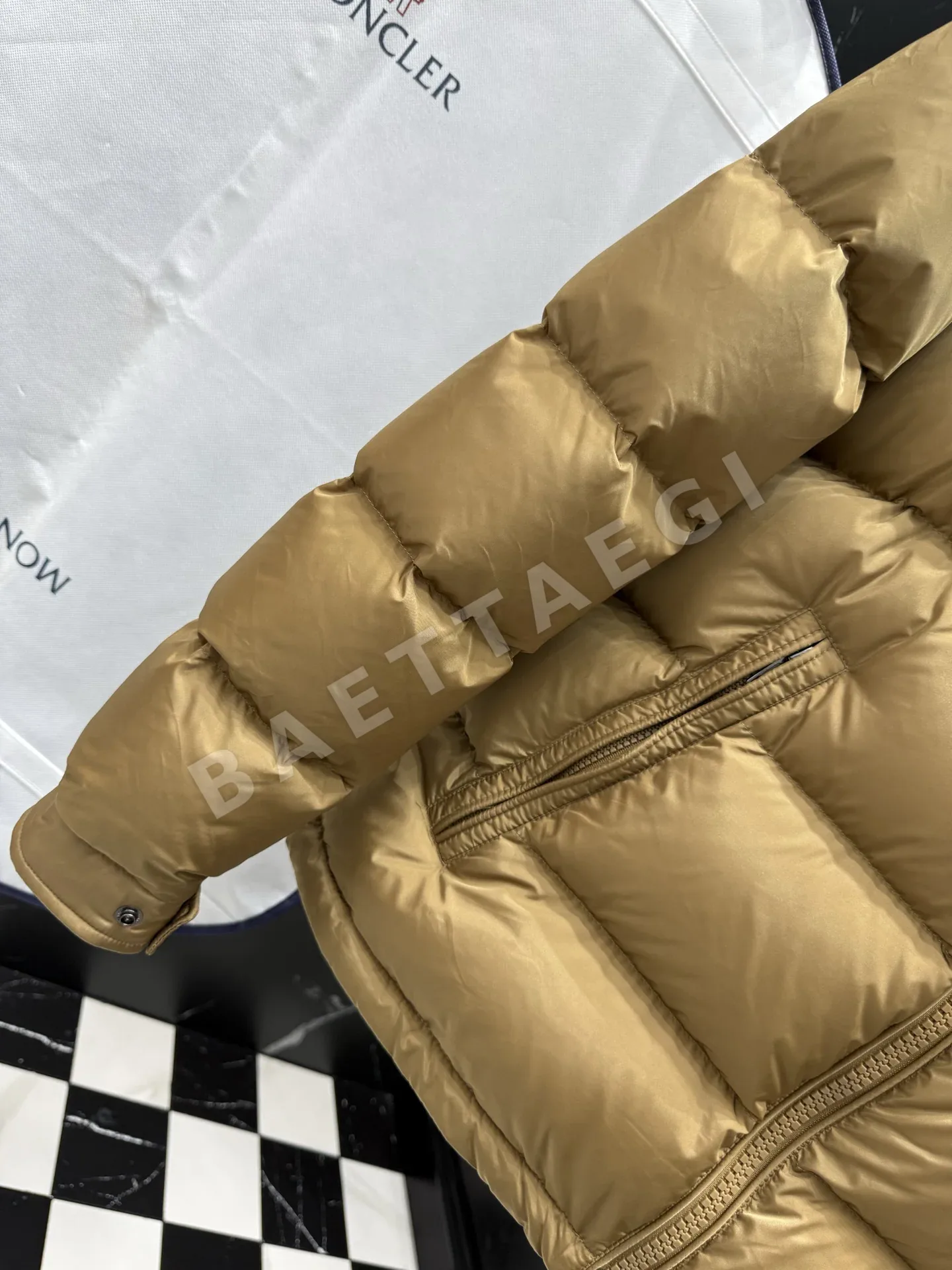 몽클레르 남성 패딩 점퍼 상세 이미지 3