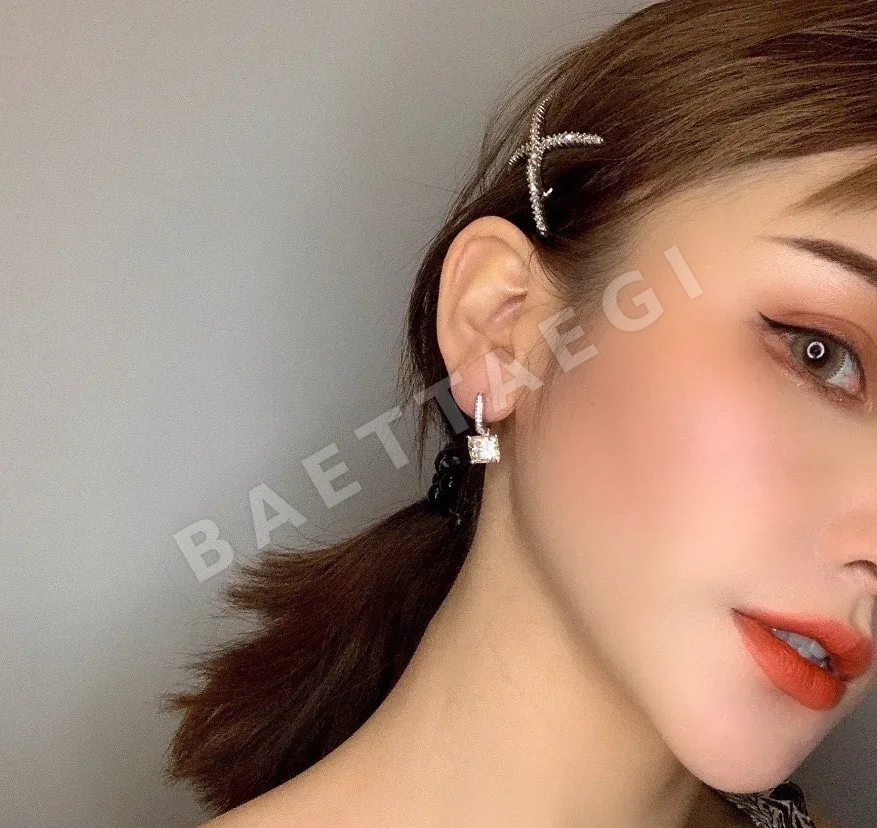 그라프 스퀘어 다이아몬드 스터드 귀걸이 상세 이미지 2